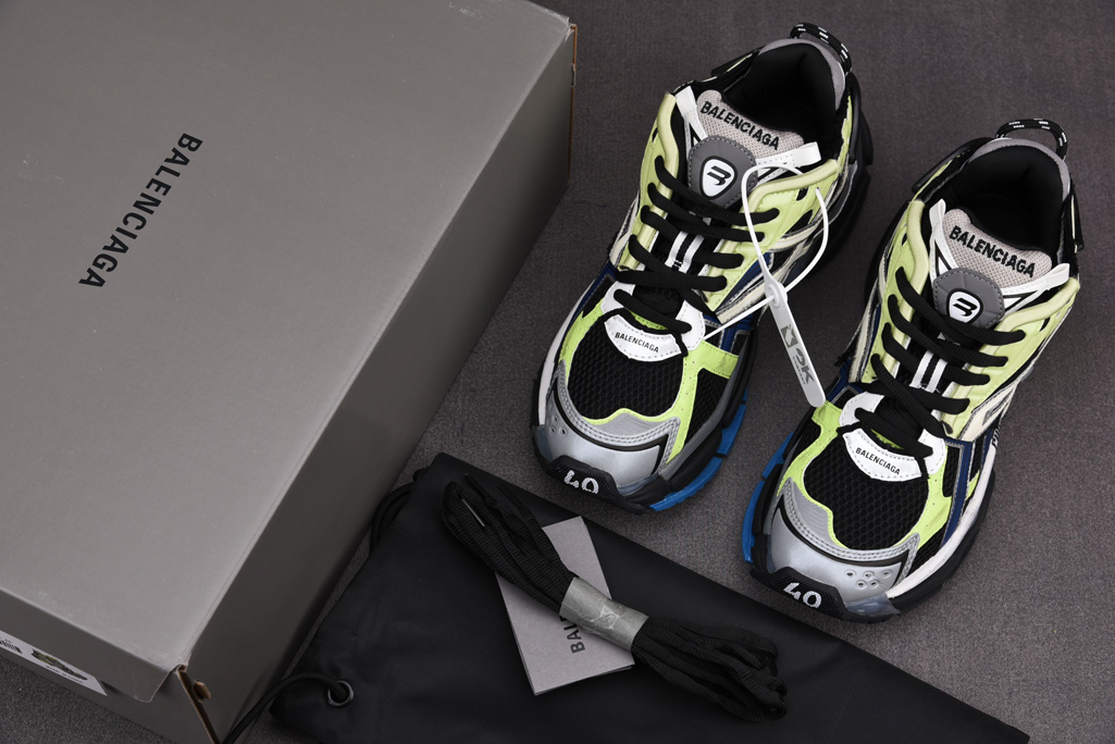 발렌시아가 러너 레플