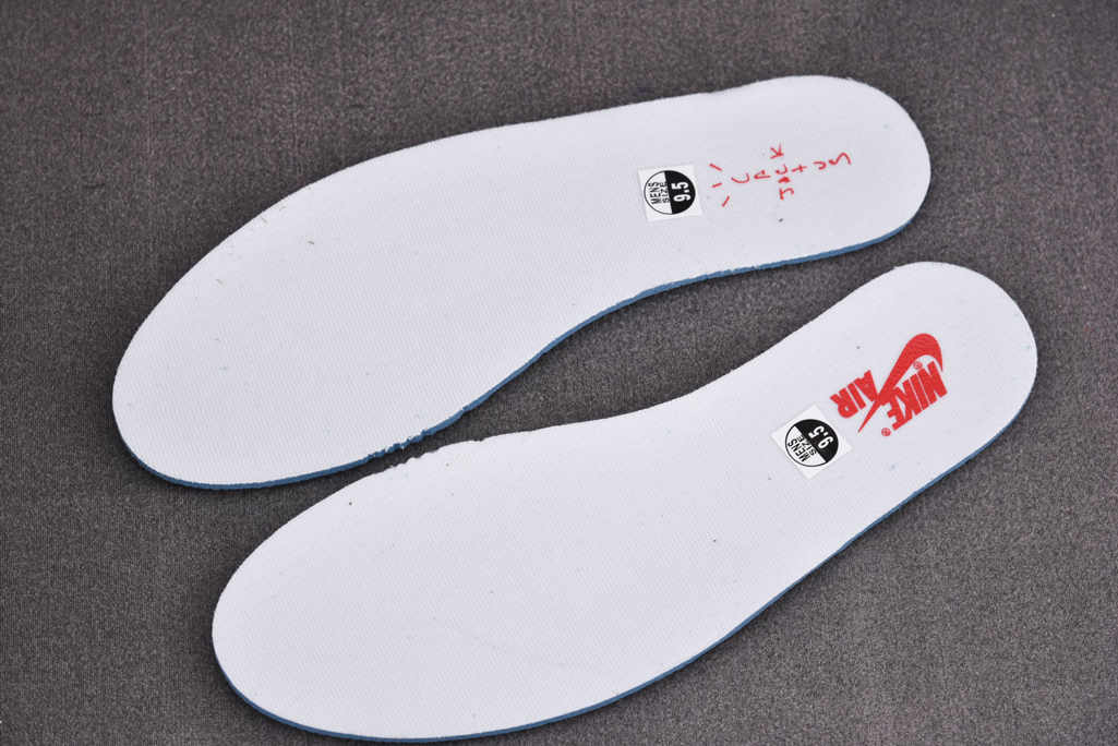 ᄐ트래비스 스캇 X 에어 조던 1 하이 모카에어