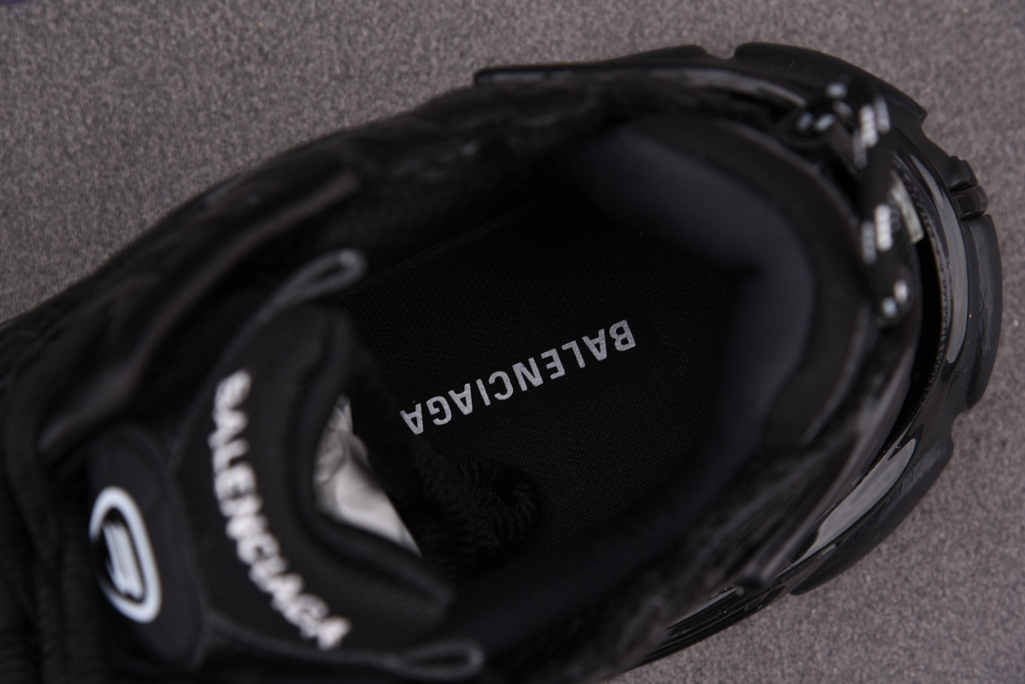 발렌시아가 러너 스니커즈 모노컬러 블랙