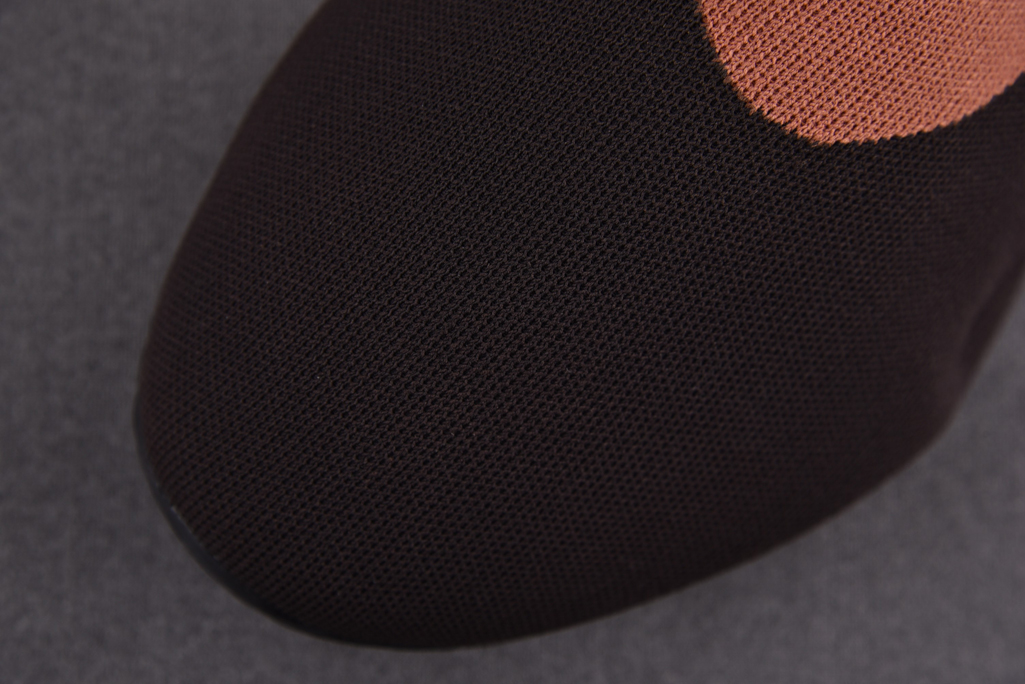 아디다스 이지 니트 러너 스톤 카본