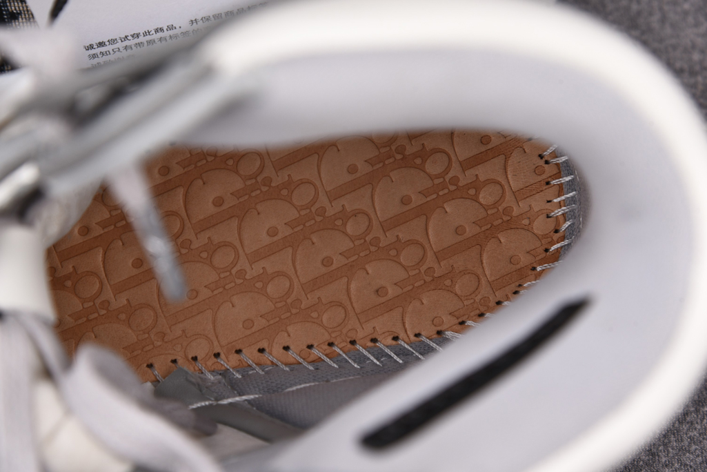 디올 X 에어 조던 1 하이 레플