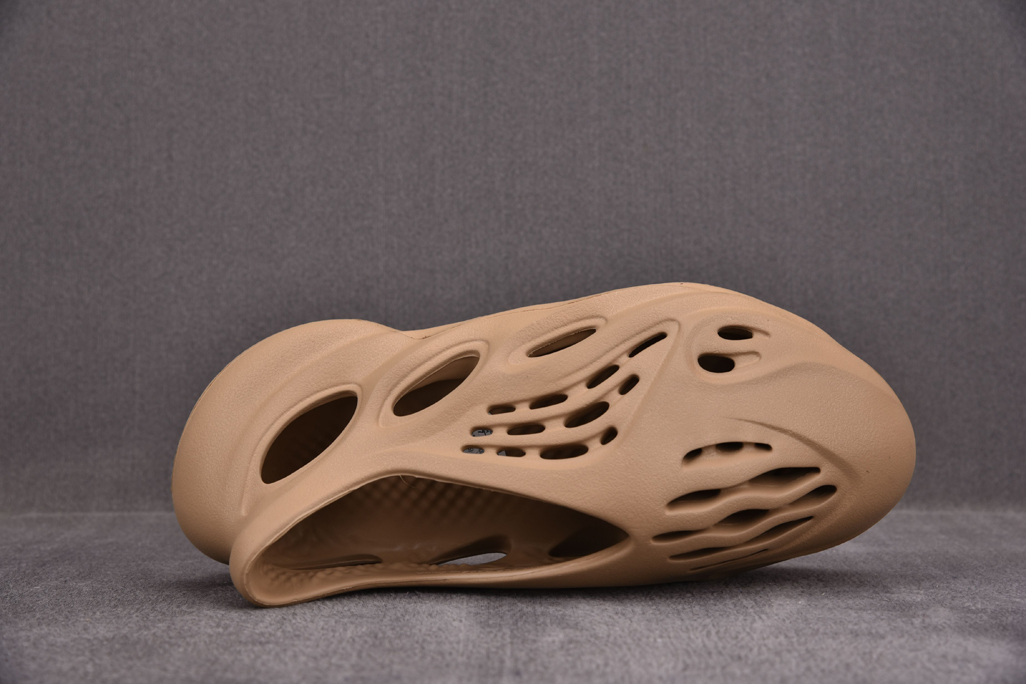 아디다스 이지 폼 러너 오커