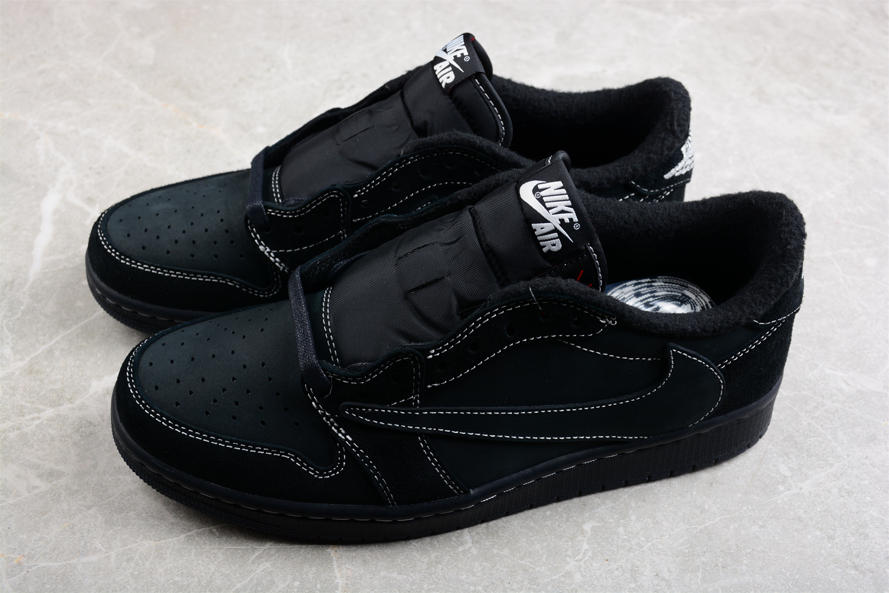 ljr 트래비스 스캇 x 에어 조던 1 로우 OG 블랙 팬텀 레플리카