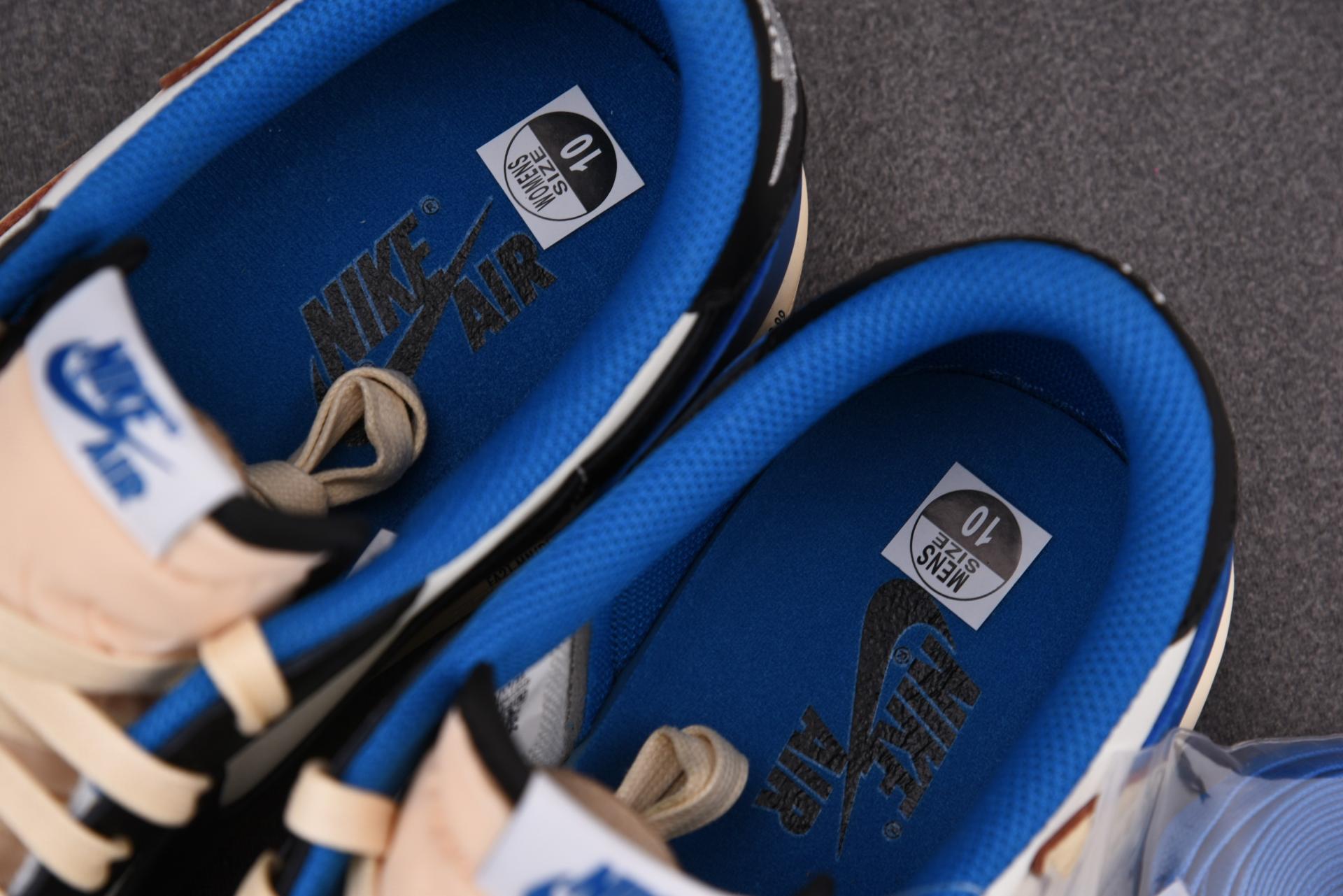 트래비스 스캇 X 프라그먼트 X 에어 조던 1 로우 밀리터리 블루