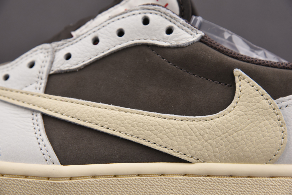 트래비스 스캇 x 에어 조던 1 로우 세일 앤 리저락