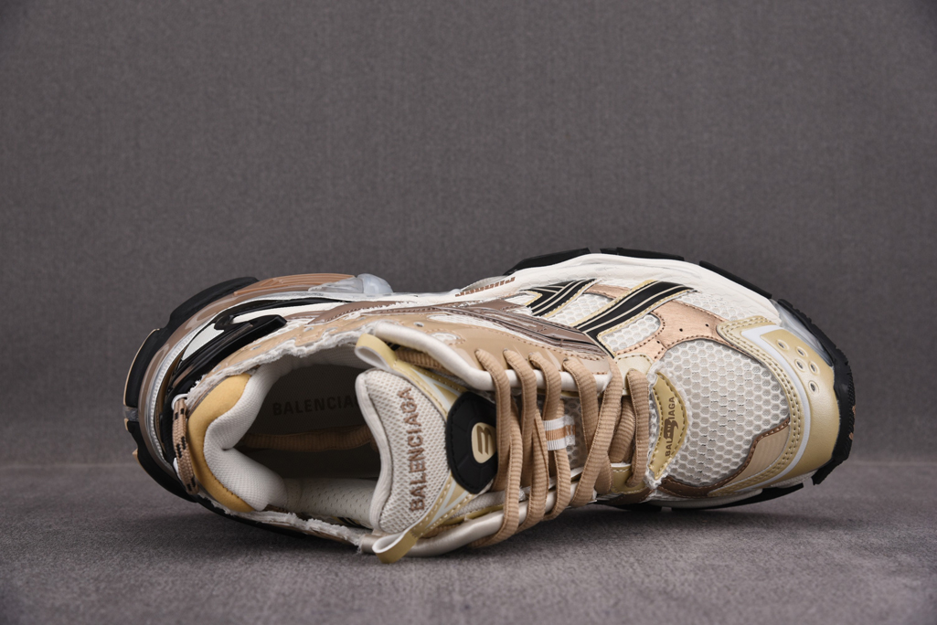 발렌시아가 러너 레플