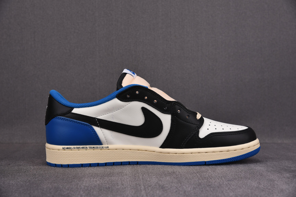 트래비스 스캇 X 프라그먼트 X 에어 조던 1 로우 밀리터리 블루