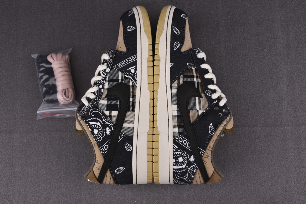 트래비스 스캇 X 나이키 SB 덩크 로우