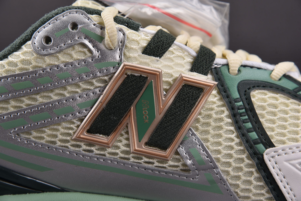 뉴발란스 x 에메 레온 도르 미러급