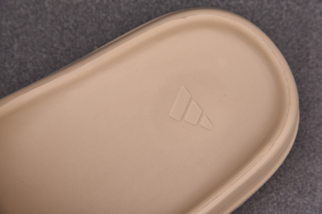 아디다스 이지 슬라이드 퓨어