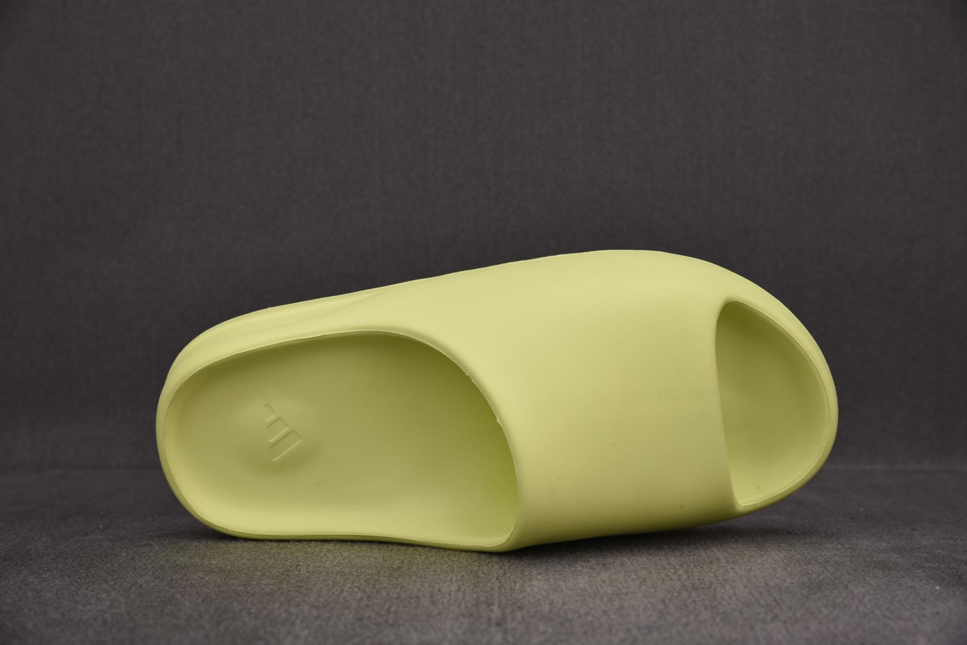 [PK BASF] 아디다스 이지 슬라이드 글로우 그린 (GX6138)