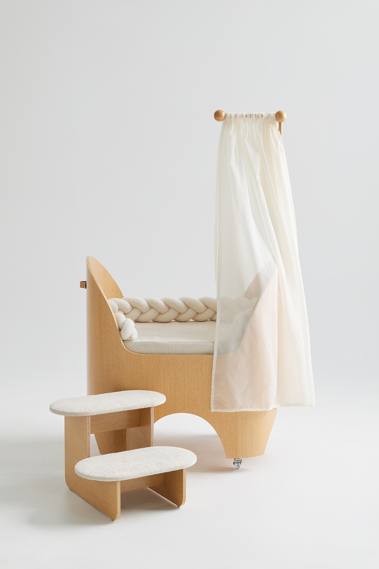 [ d.near × uno ] BOA bed I cream
