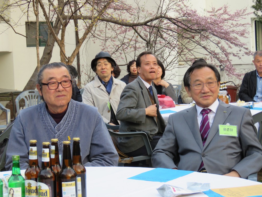 저 뒤에 백찬홍 미디어홍보위원장님 뭘 보셨기에 ⓒ환경운동연합