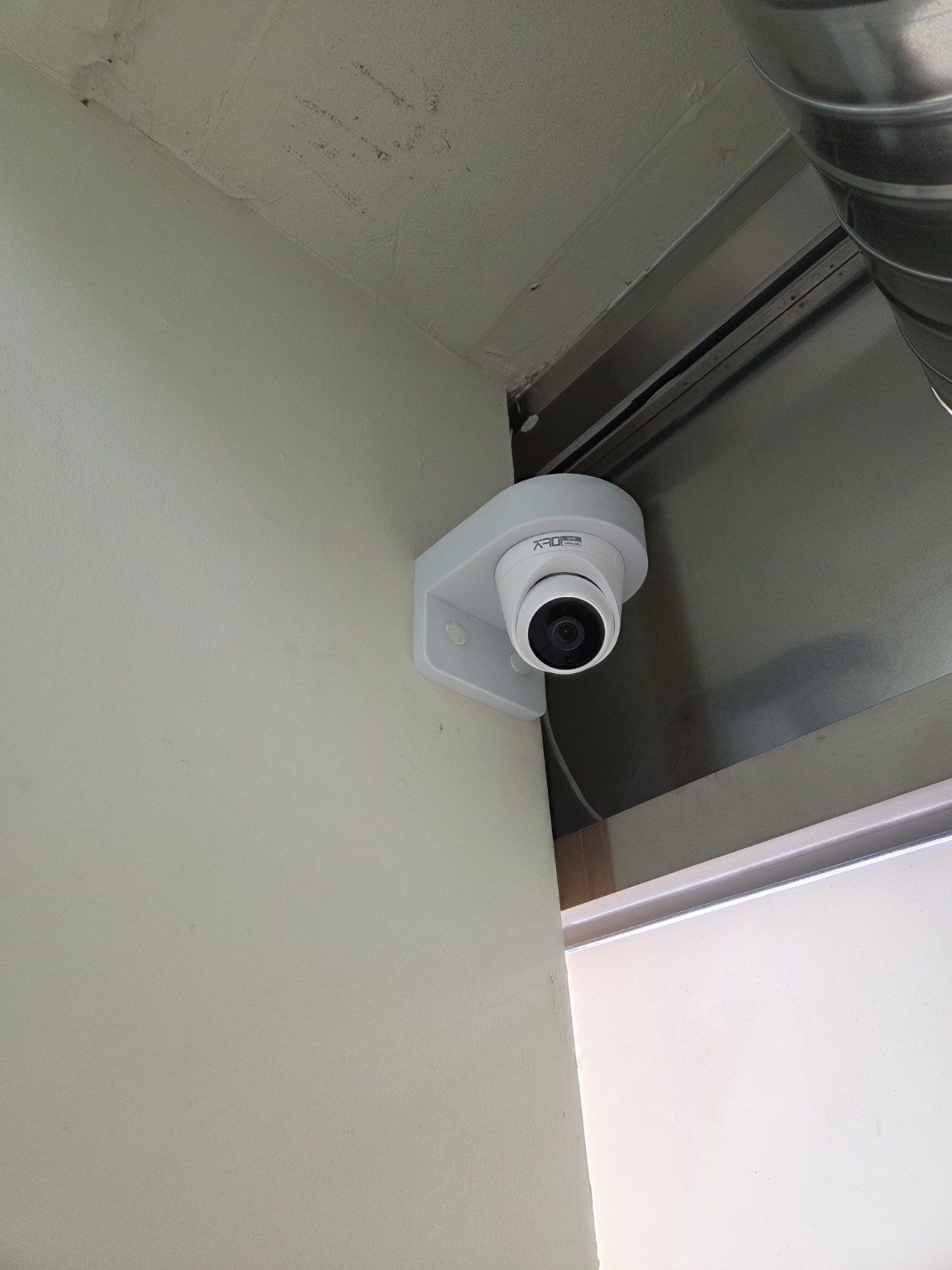 이천 칼국수집 실내 CCTV 카메라와 배선