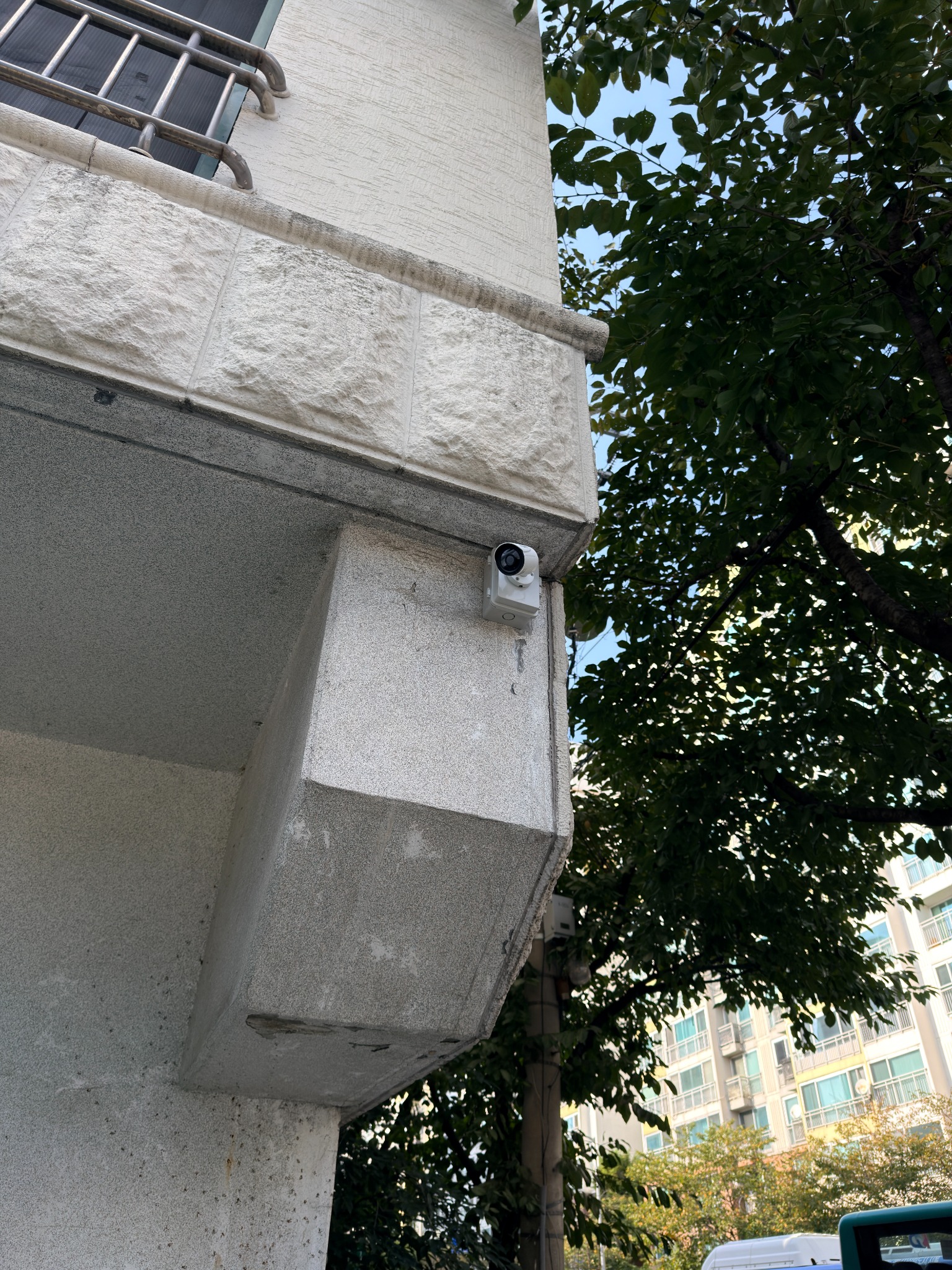 송파 아파트 건물 모서리 CCTV 설치 전경