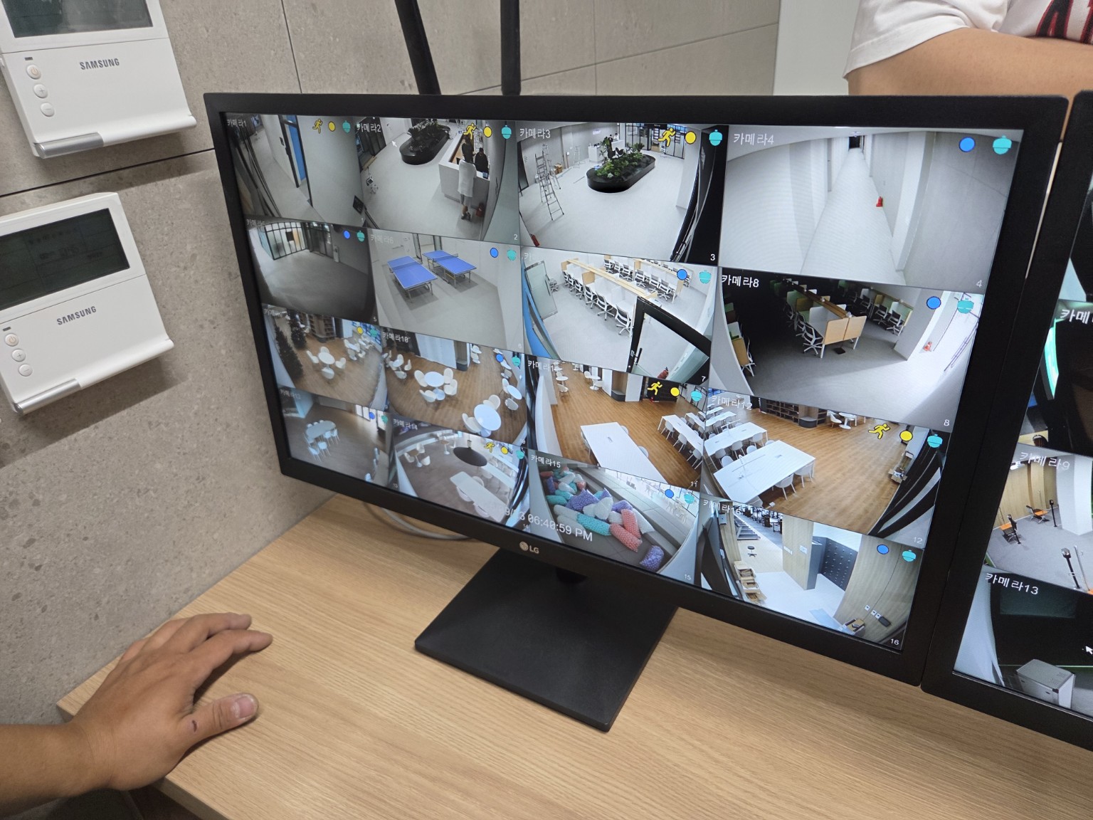 커뮤니티 공간 CCTV 화면