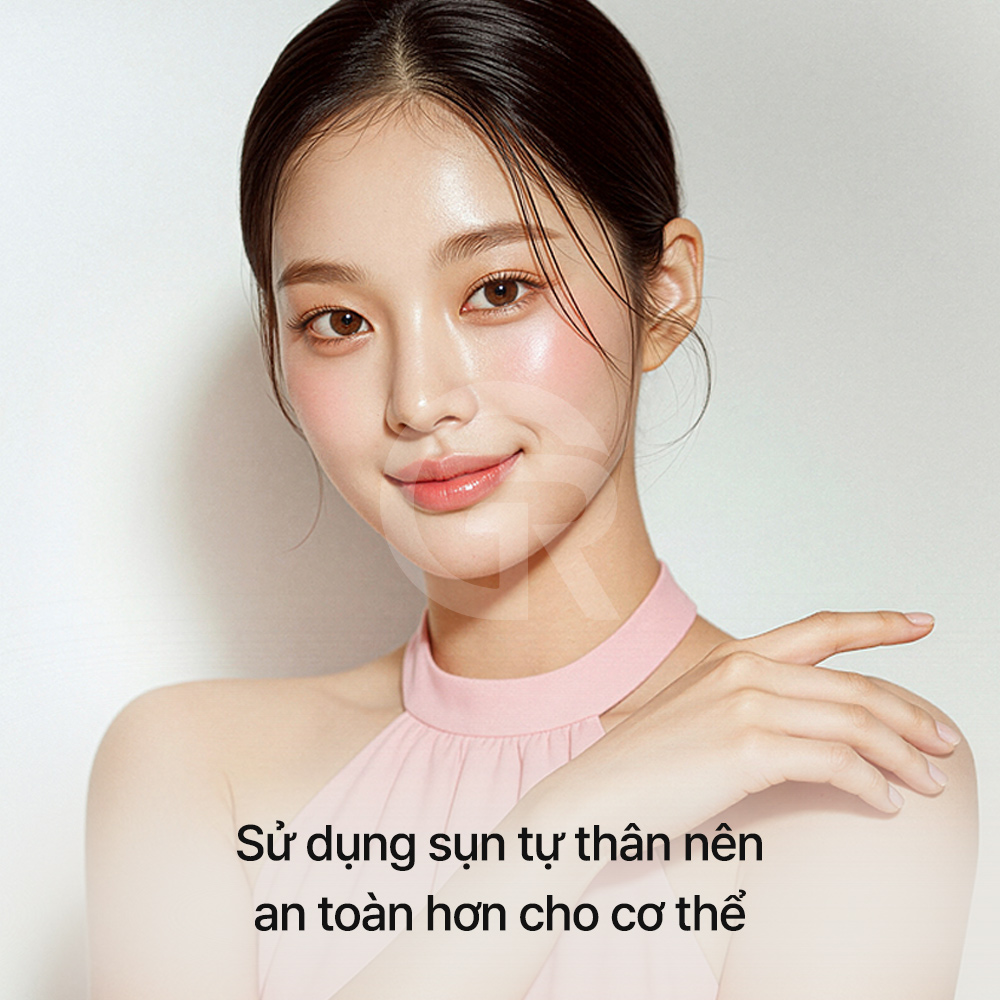 Dáng mũi thẳng pha cong nhẹ giúp tạo ấn tượng thanh thoát nhưng vẫn mềm mại.