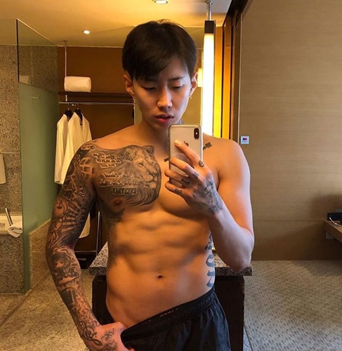 박재범 타투