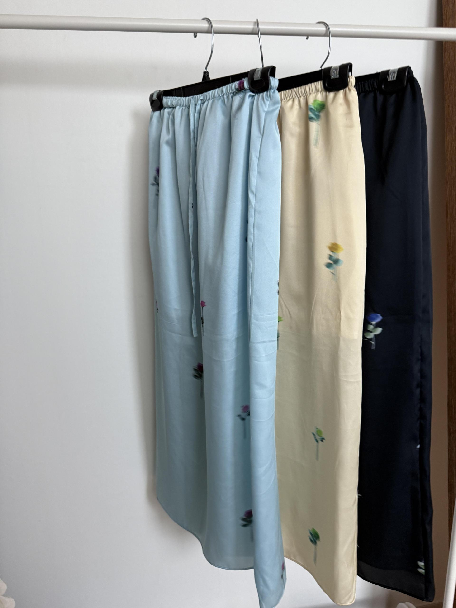 megan flower skirt (sky blue/black/yellow)
