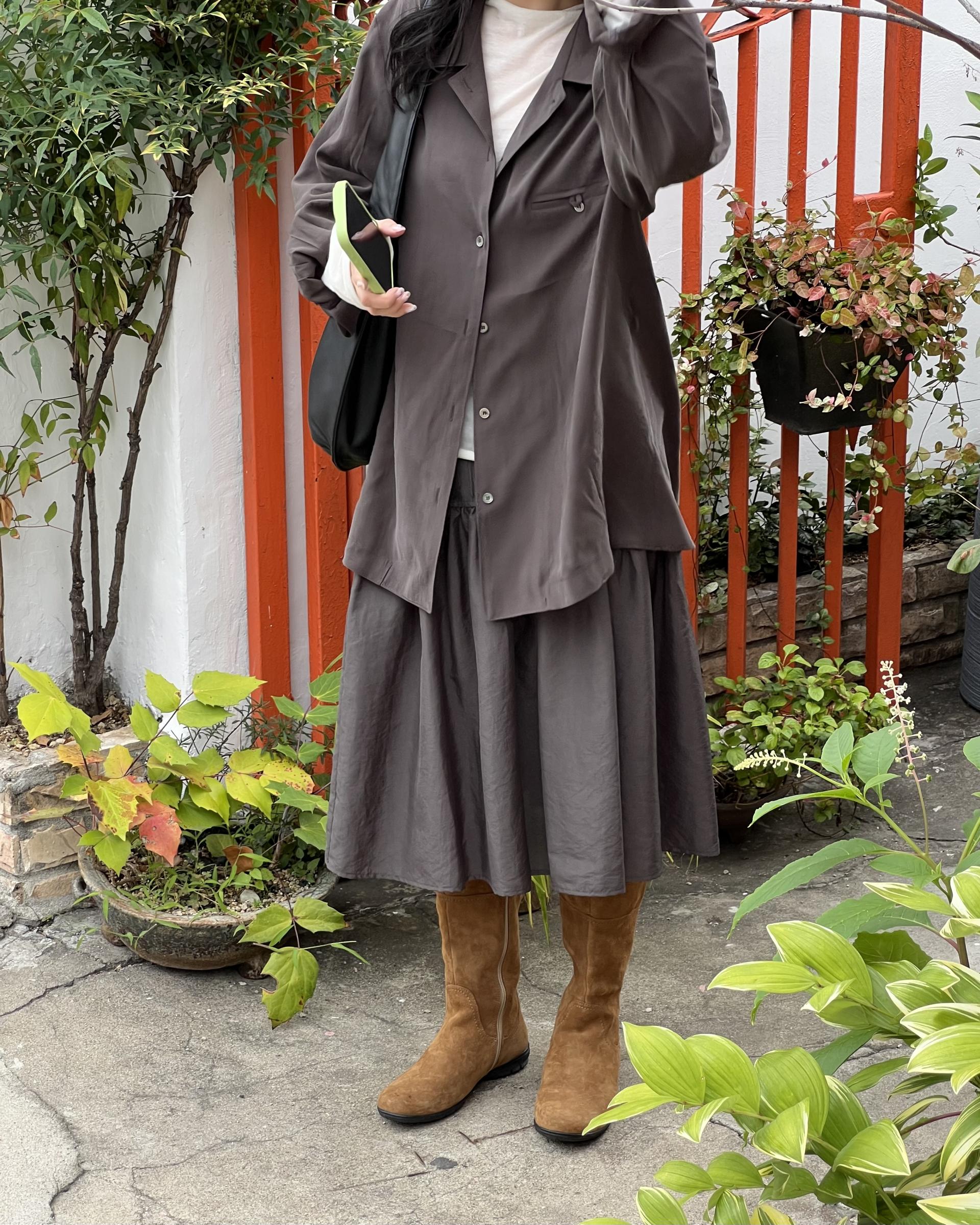 marge pintuck skirt (milk beige/charcoal)