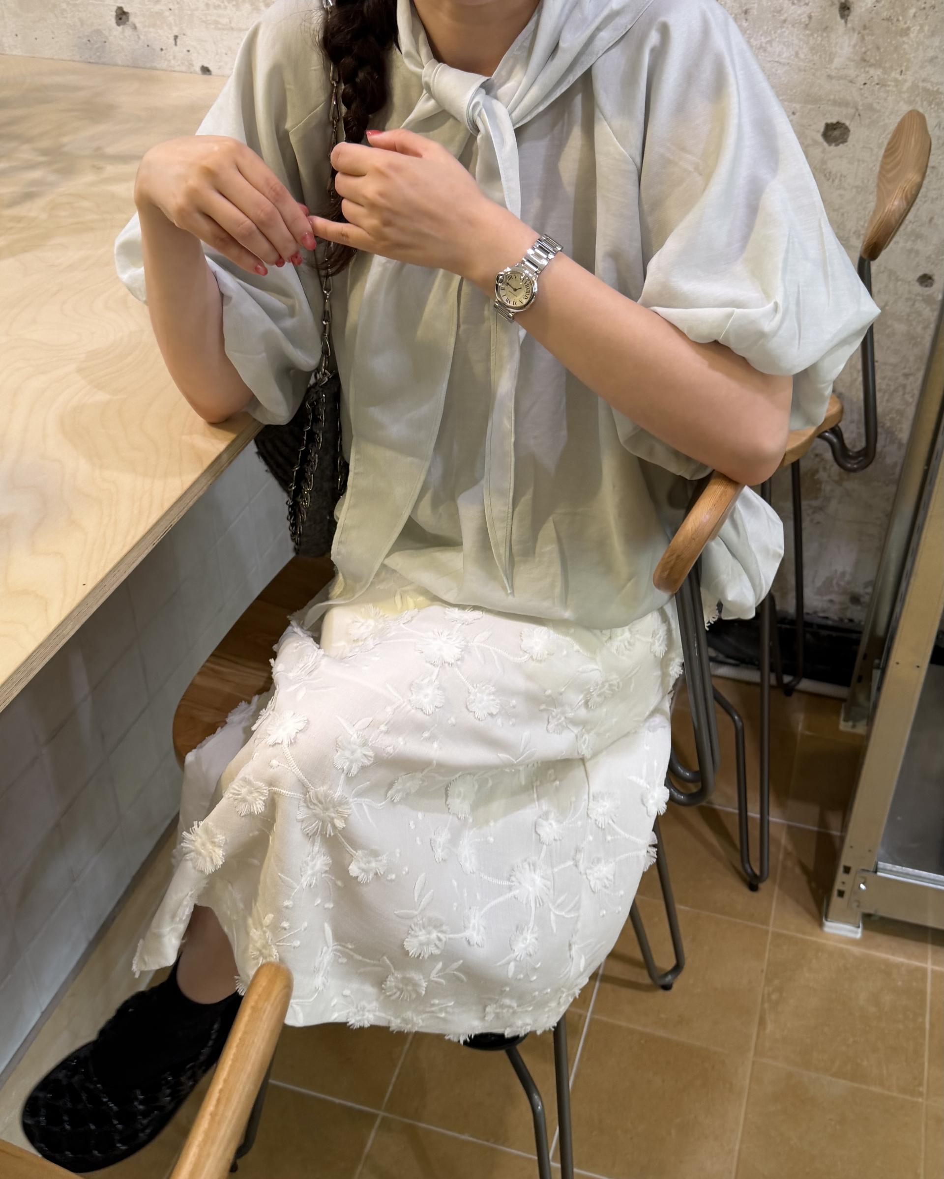 tete scarf blouse