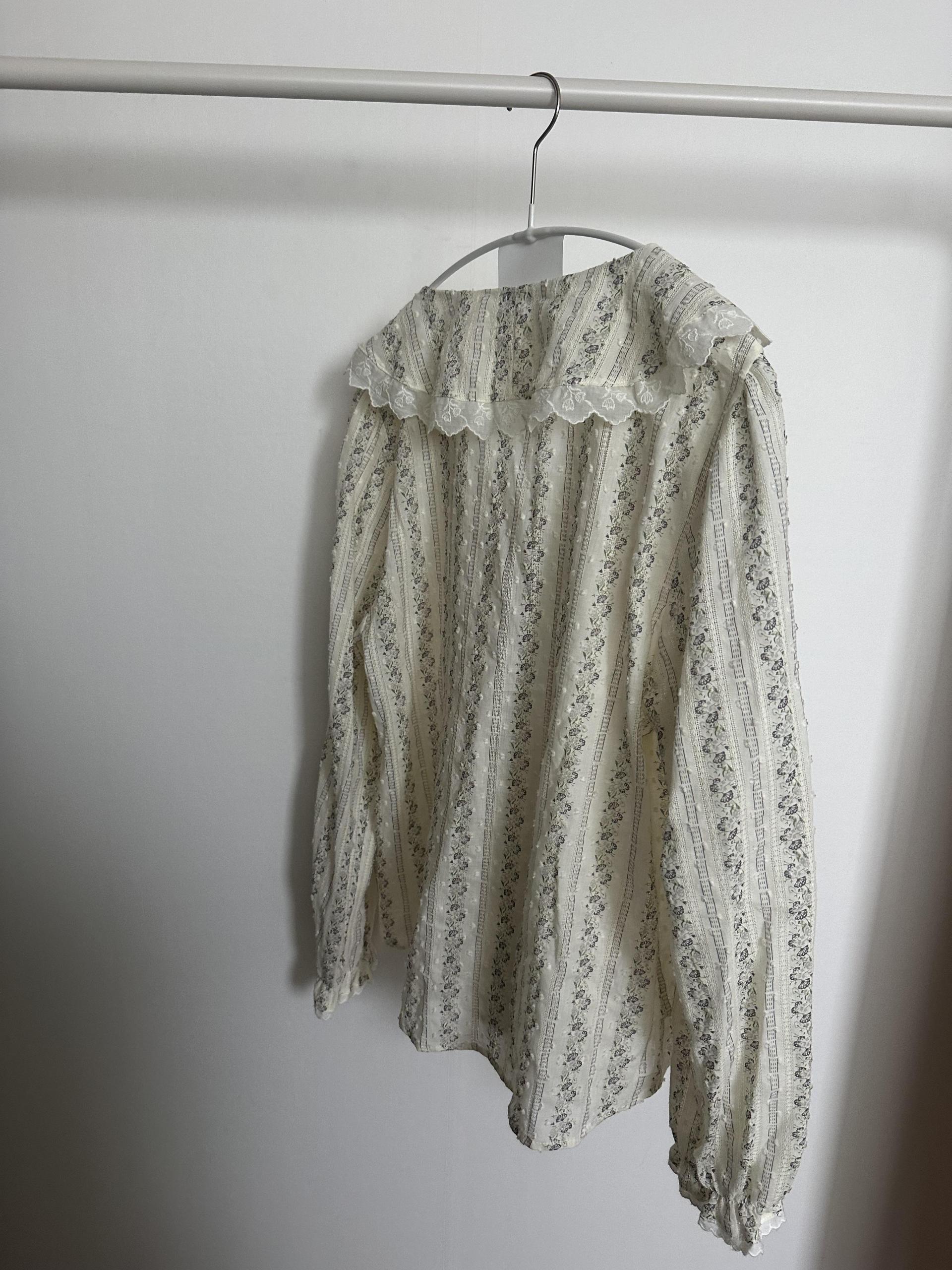 cottage ruffle lace blouse (flower)