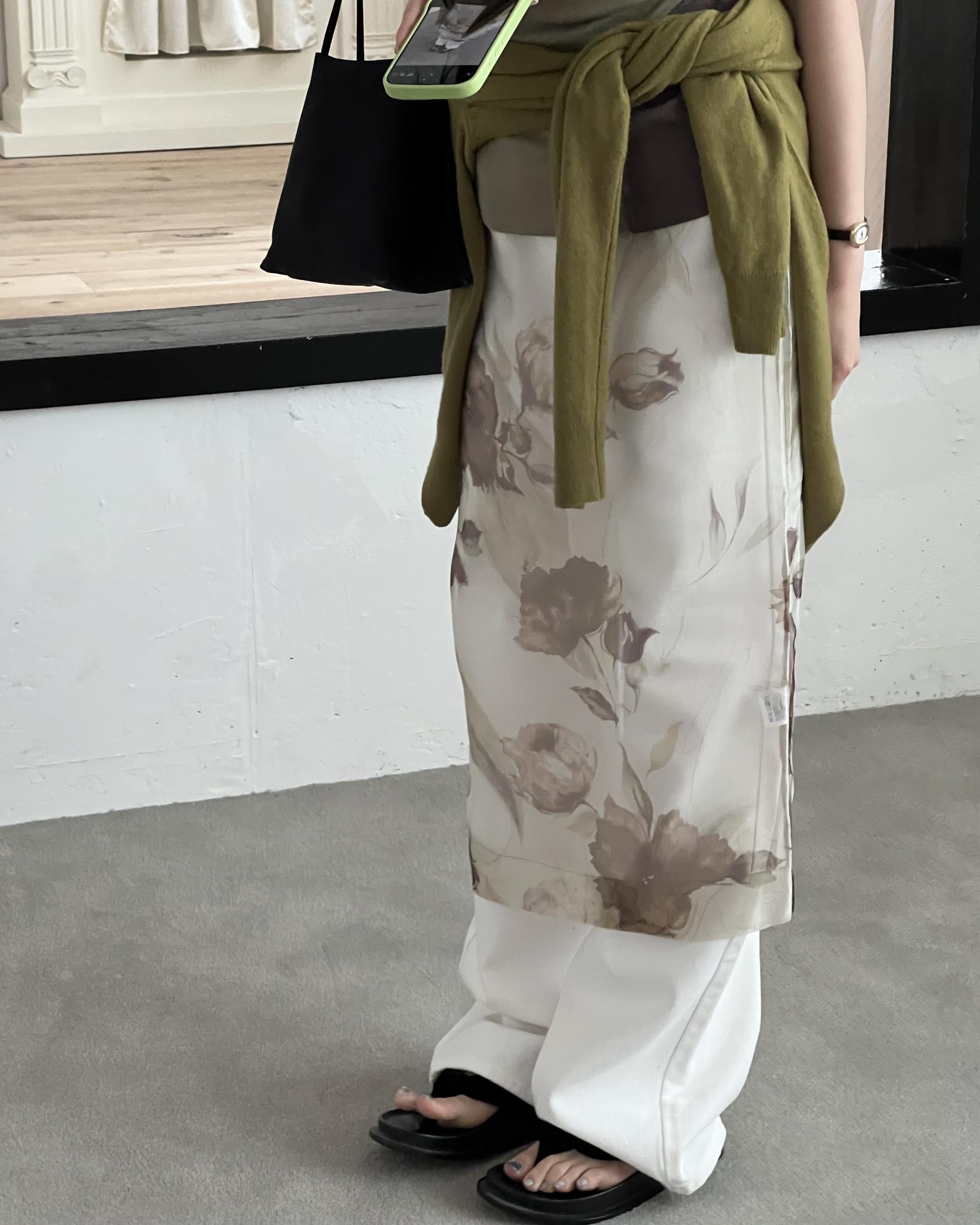 see layered skirt (grey/beige)
