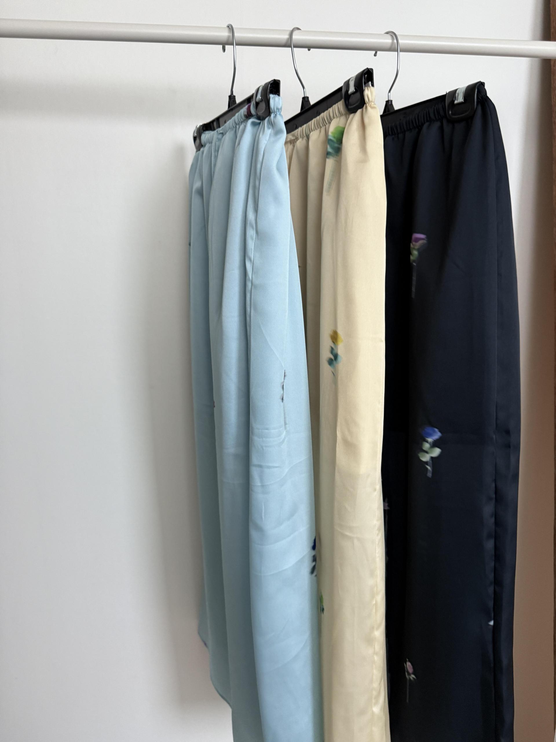 megan flower skirt (sky blue/black/yellow)