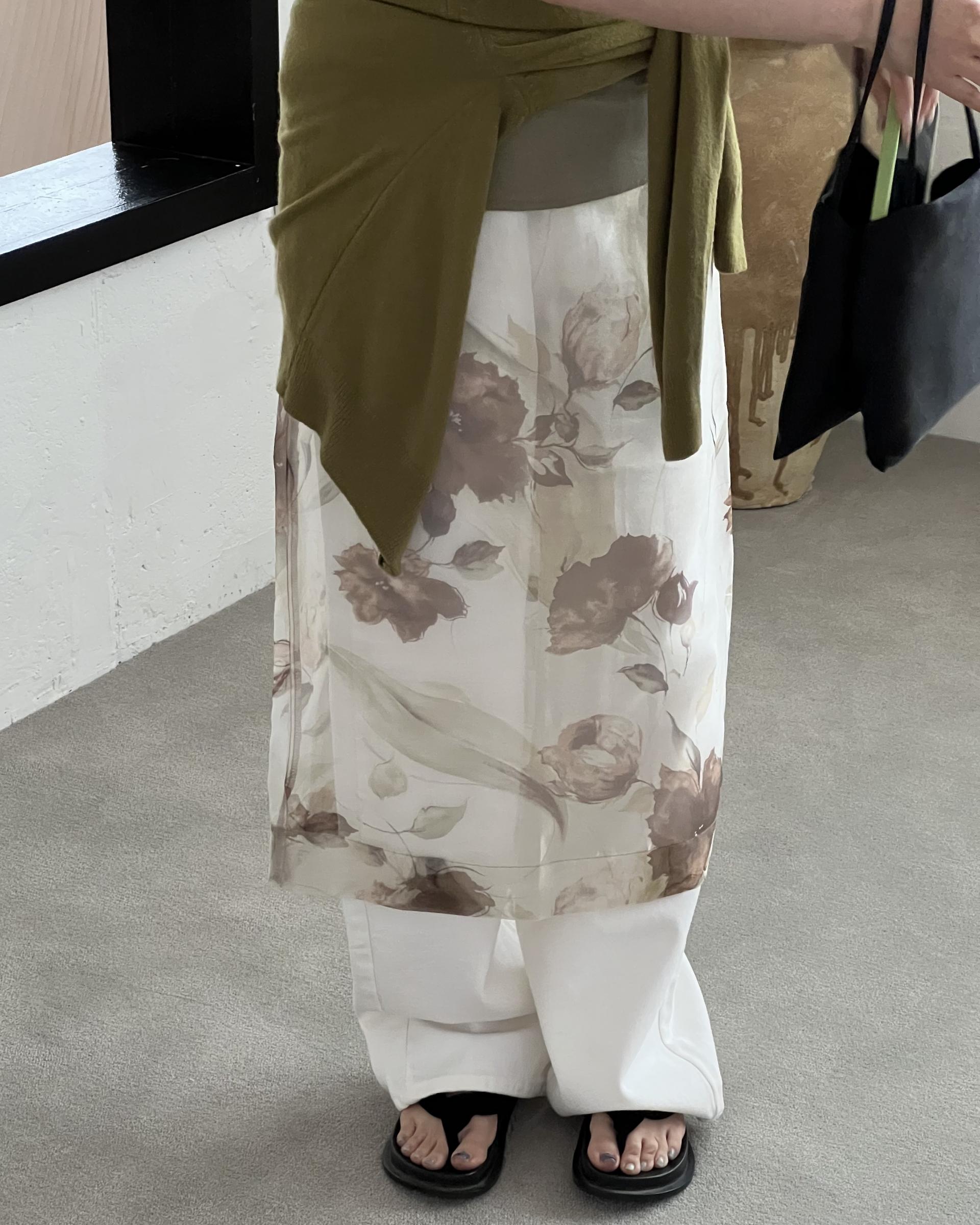 see layered skirt (grey/beige)