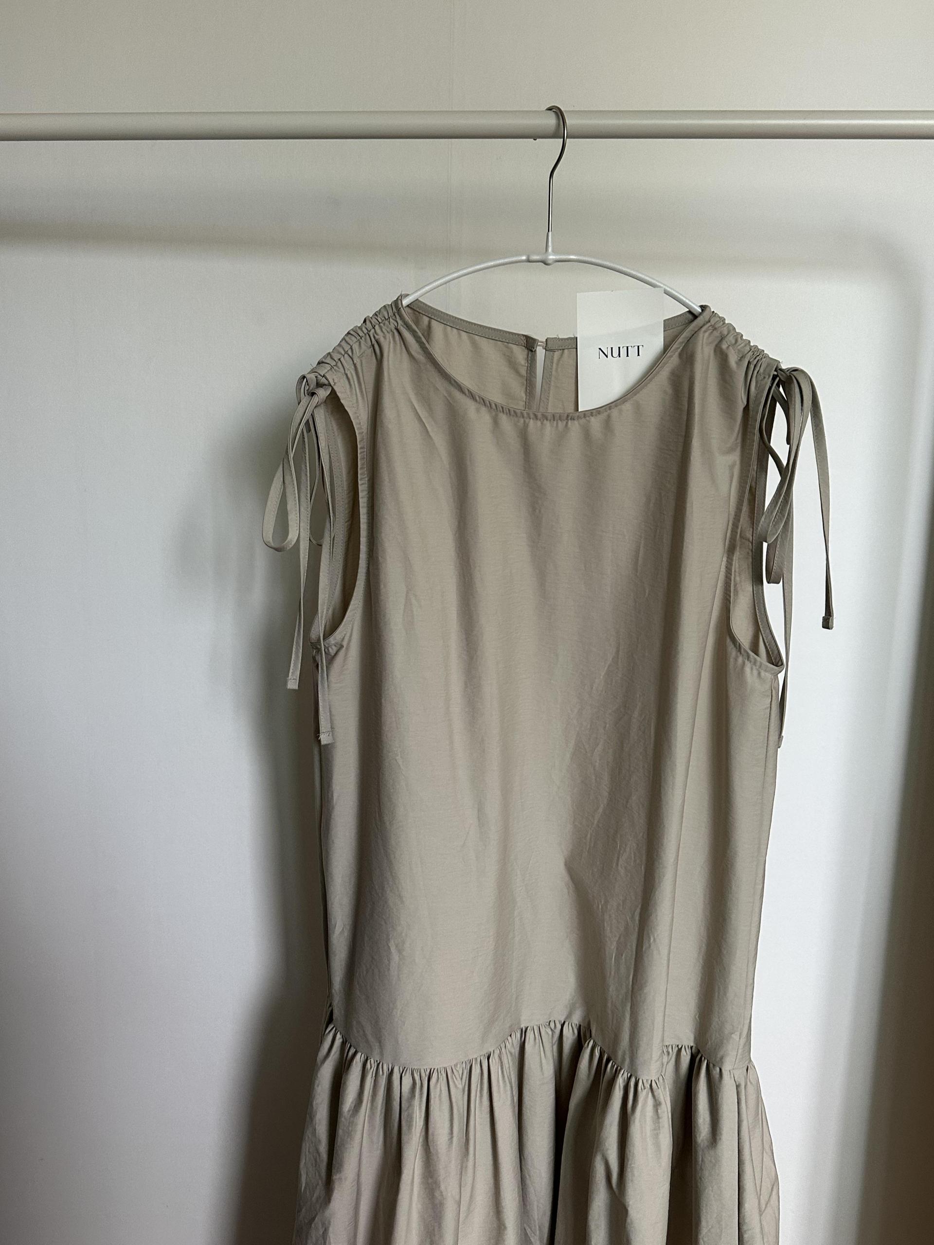 butter ribbon dress (beige/white)