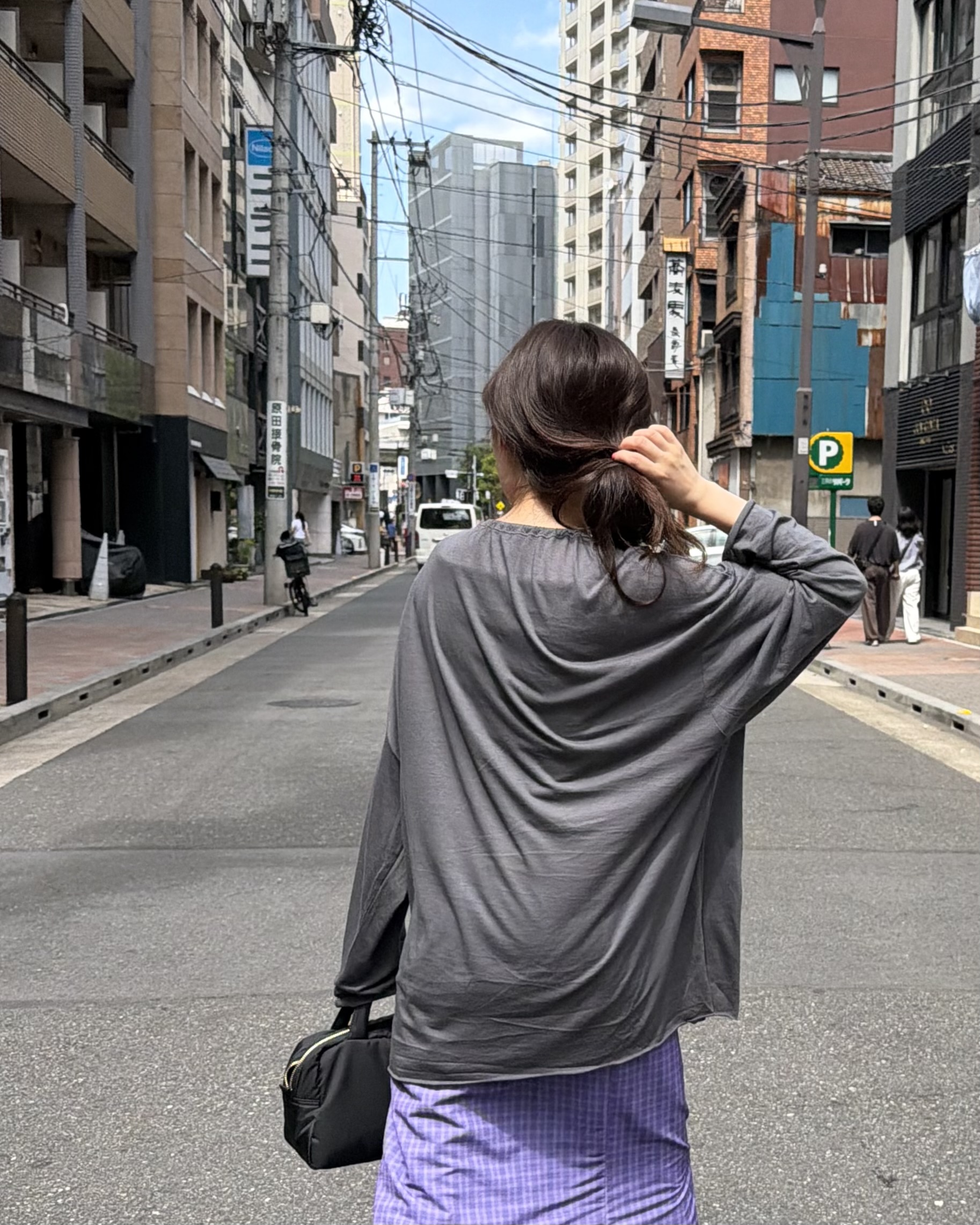 mercy top (charcoal/cream)