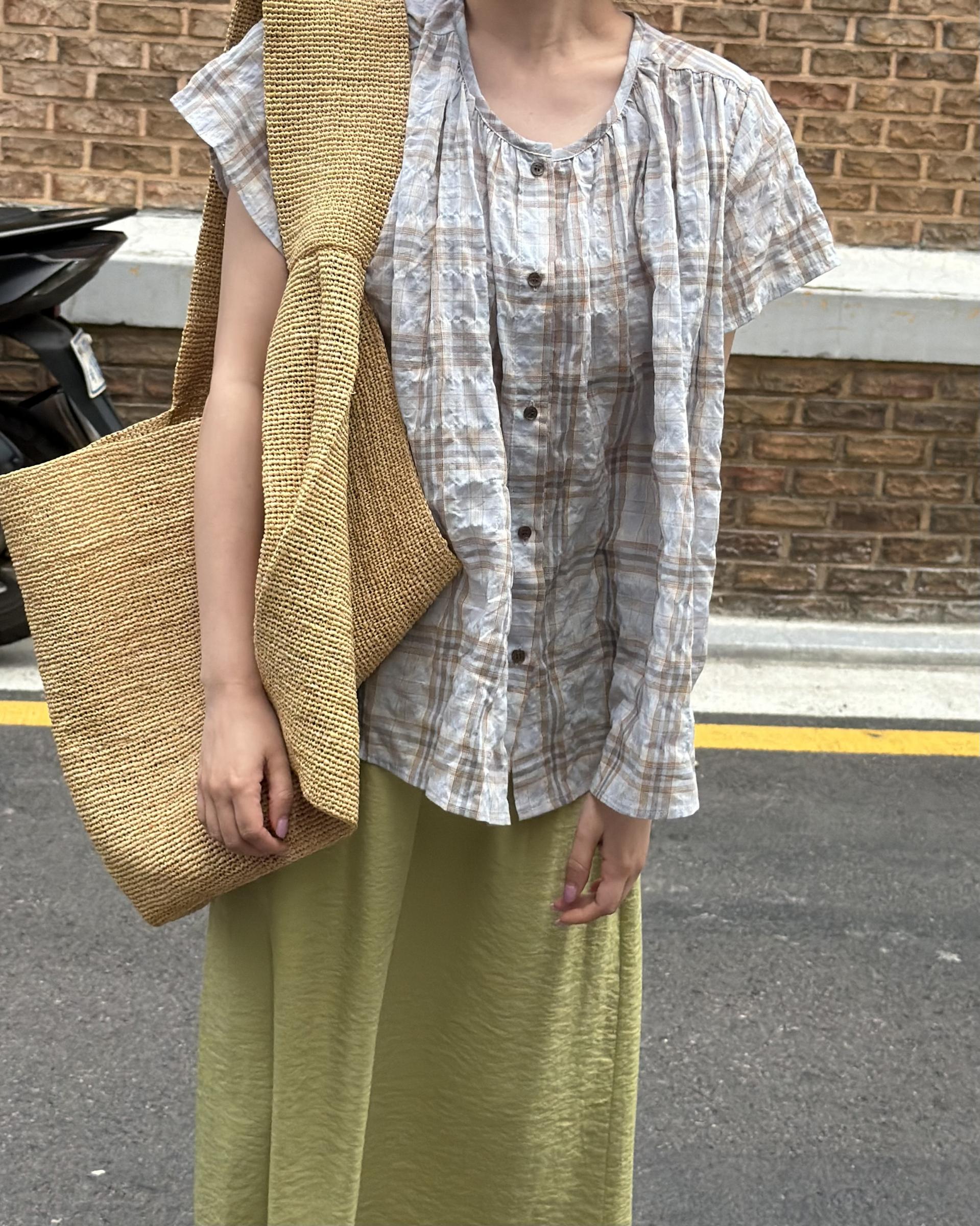 riri check blouse
