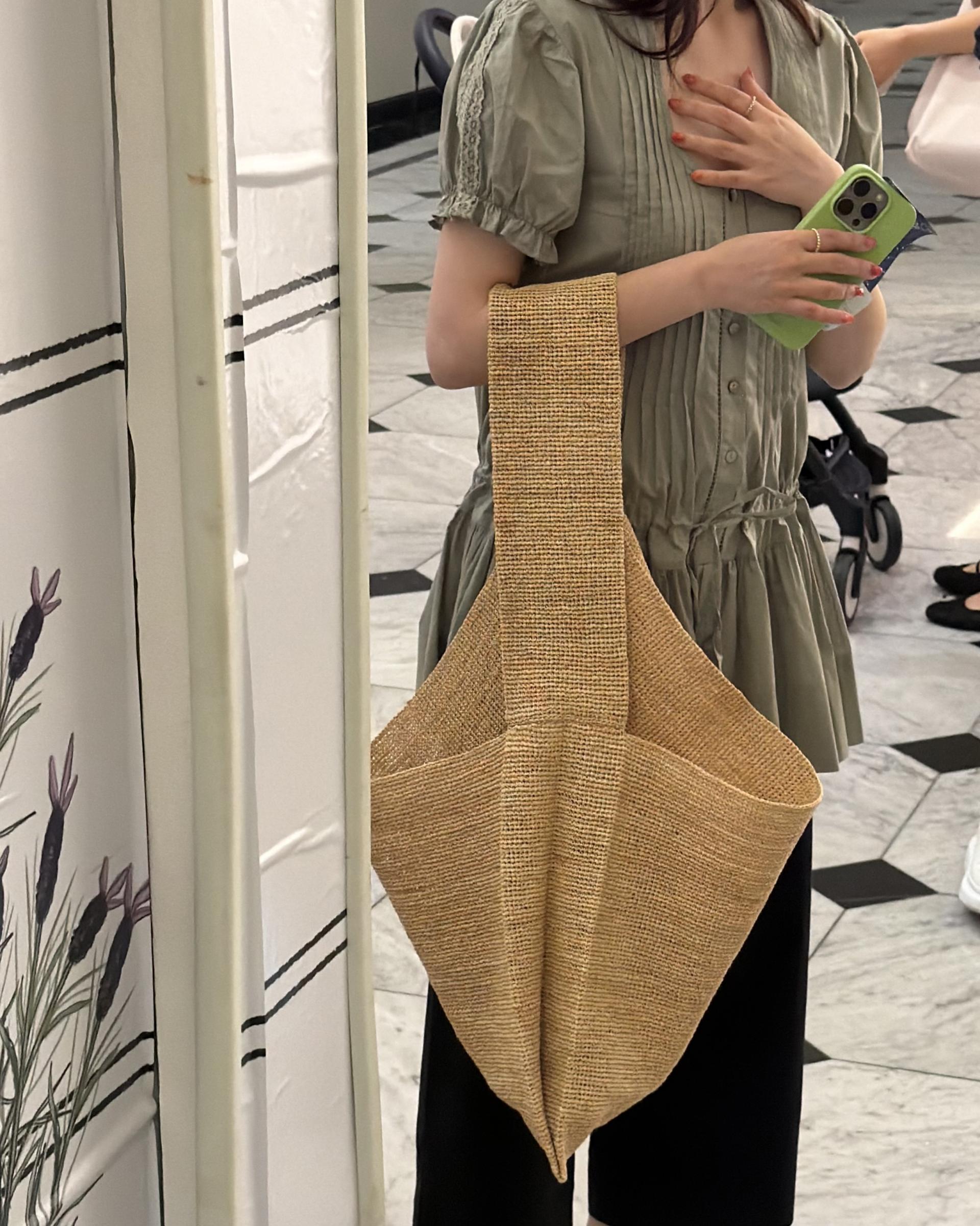 deborah pintuck dress (khaki/ivory/navy) 소재추가