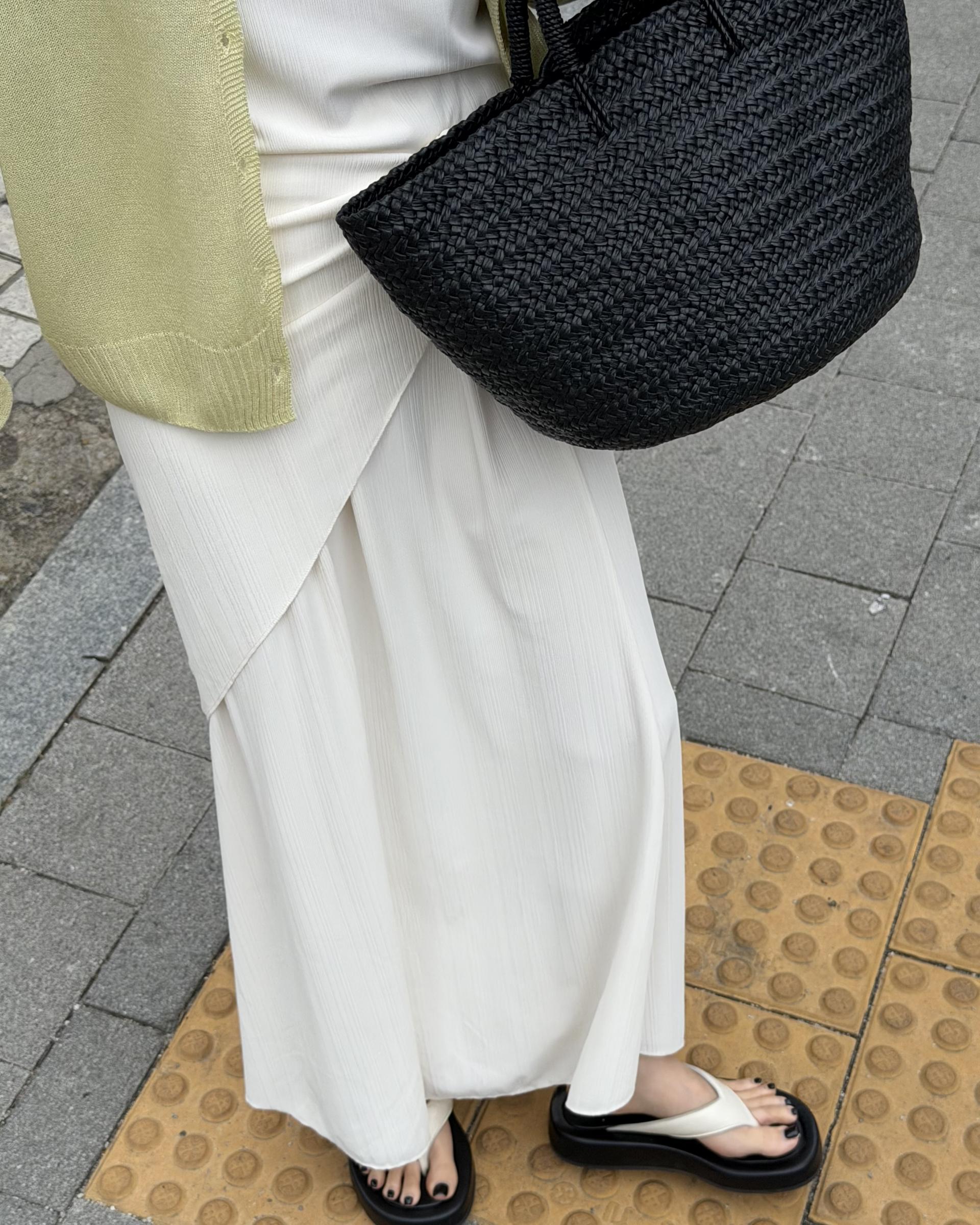 noodle skit (cream/black)