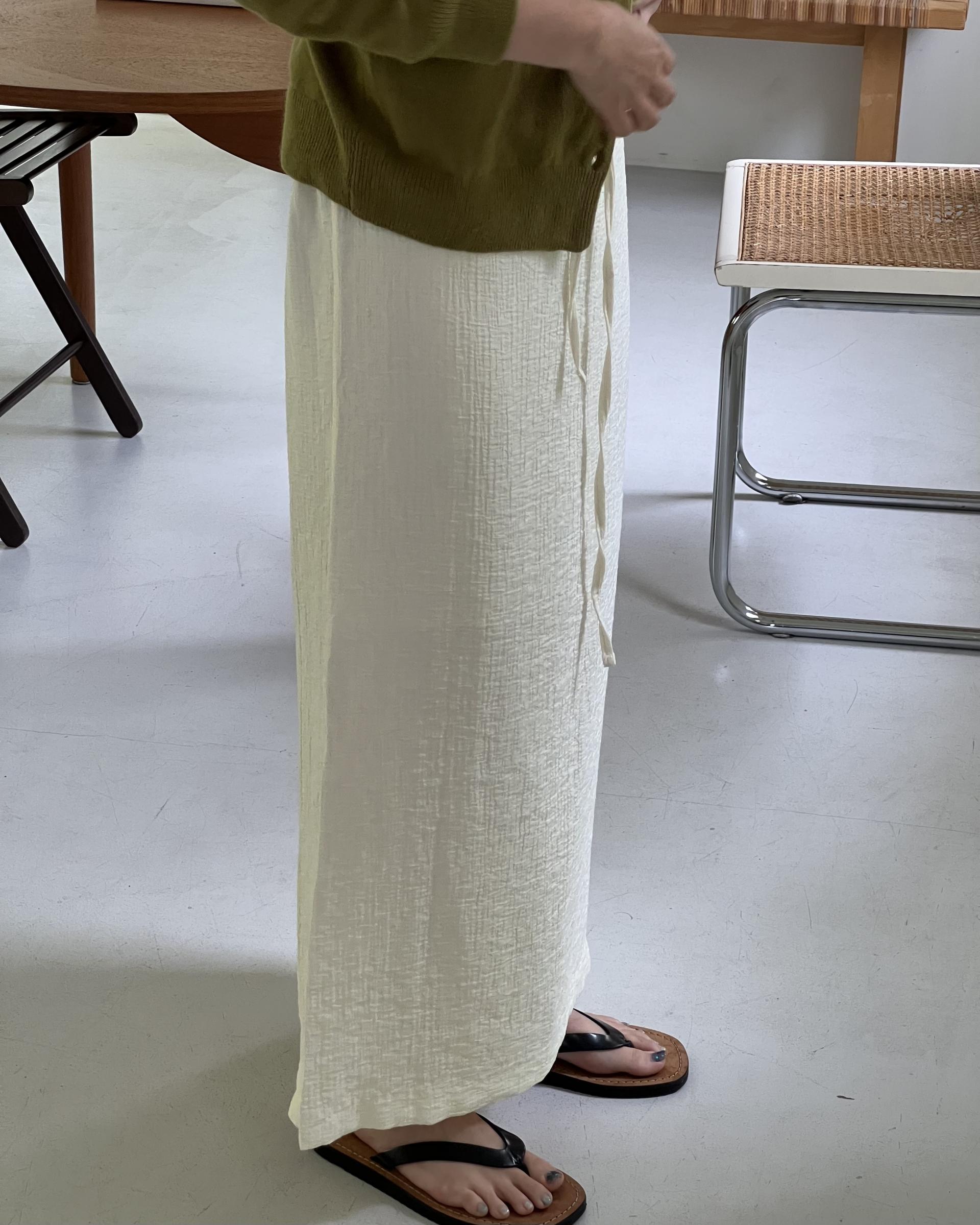 base wrinkle skirt (black/cream)