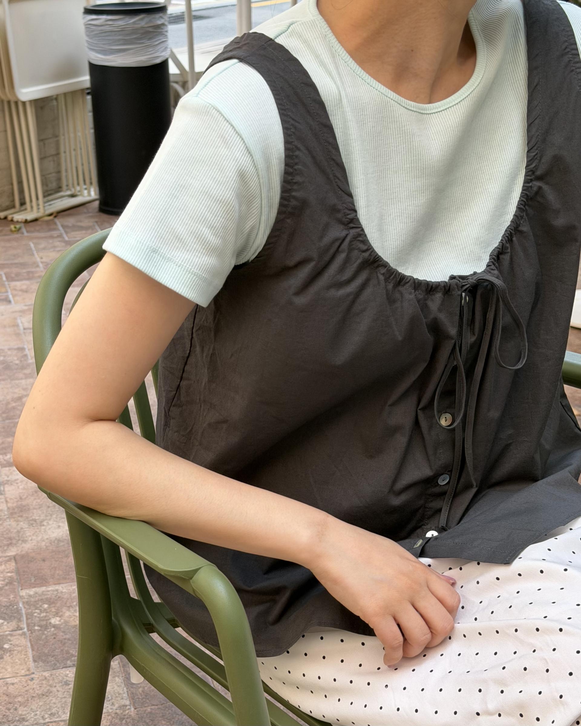 dew blouse (charcoal/white)