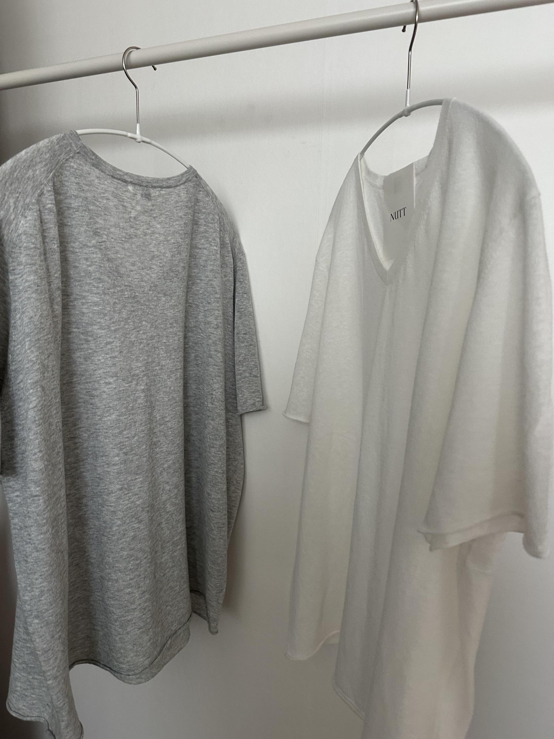calm v-neck knit (grey/cream)