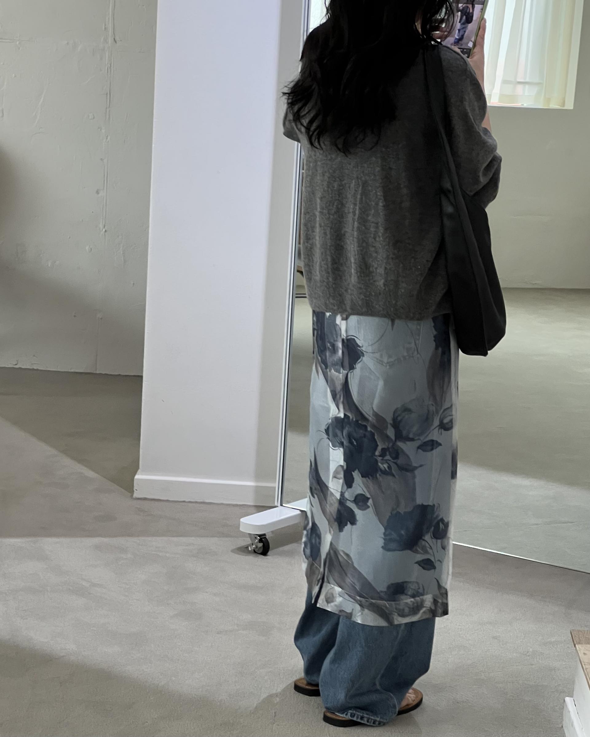 see layered skirt (grey/beige)