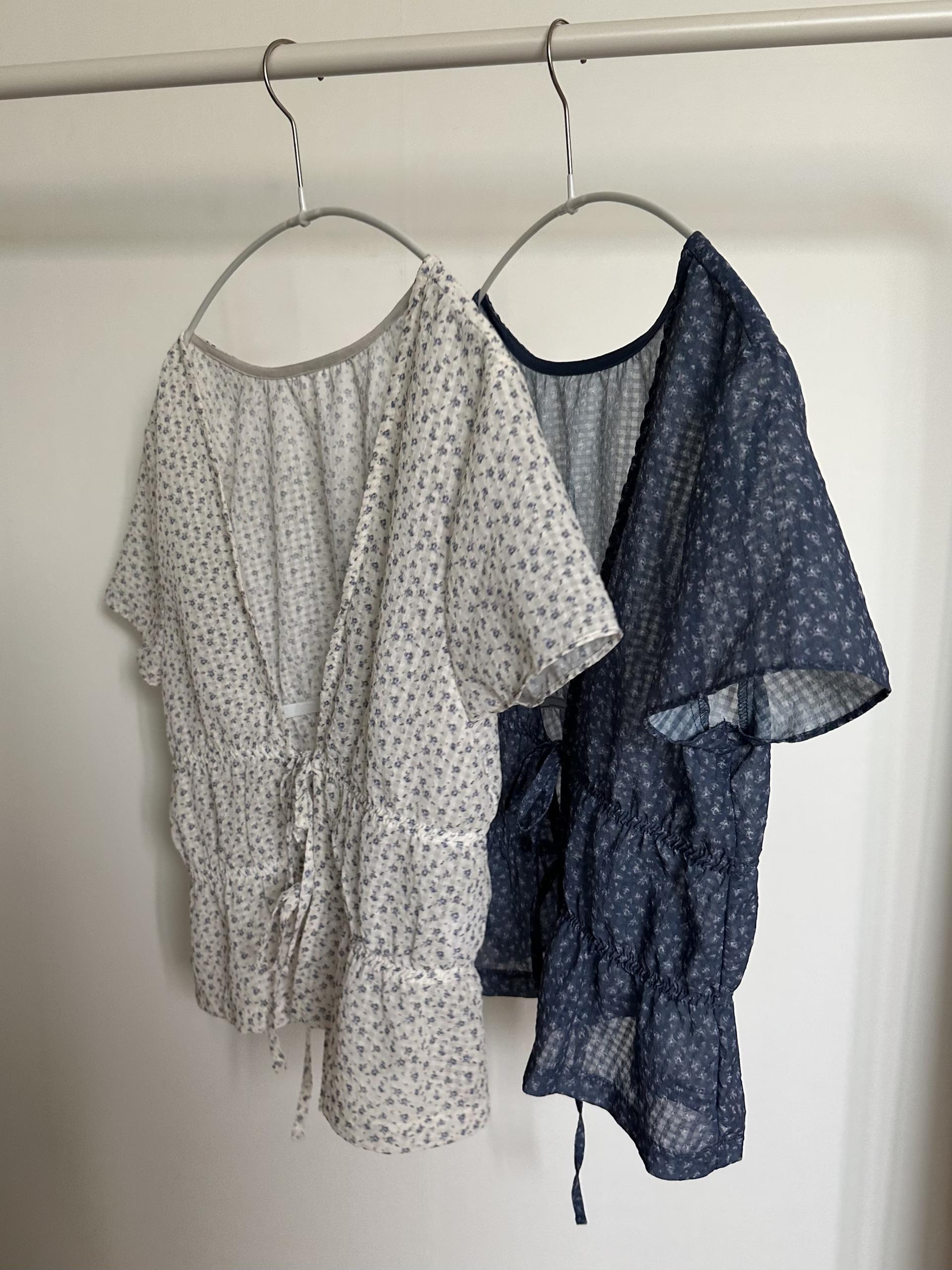 molly flower blouse (cream/navy)