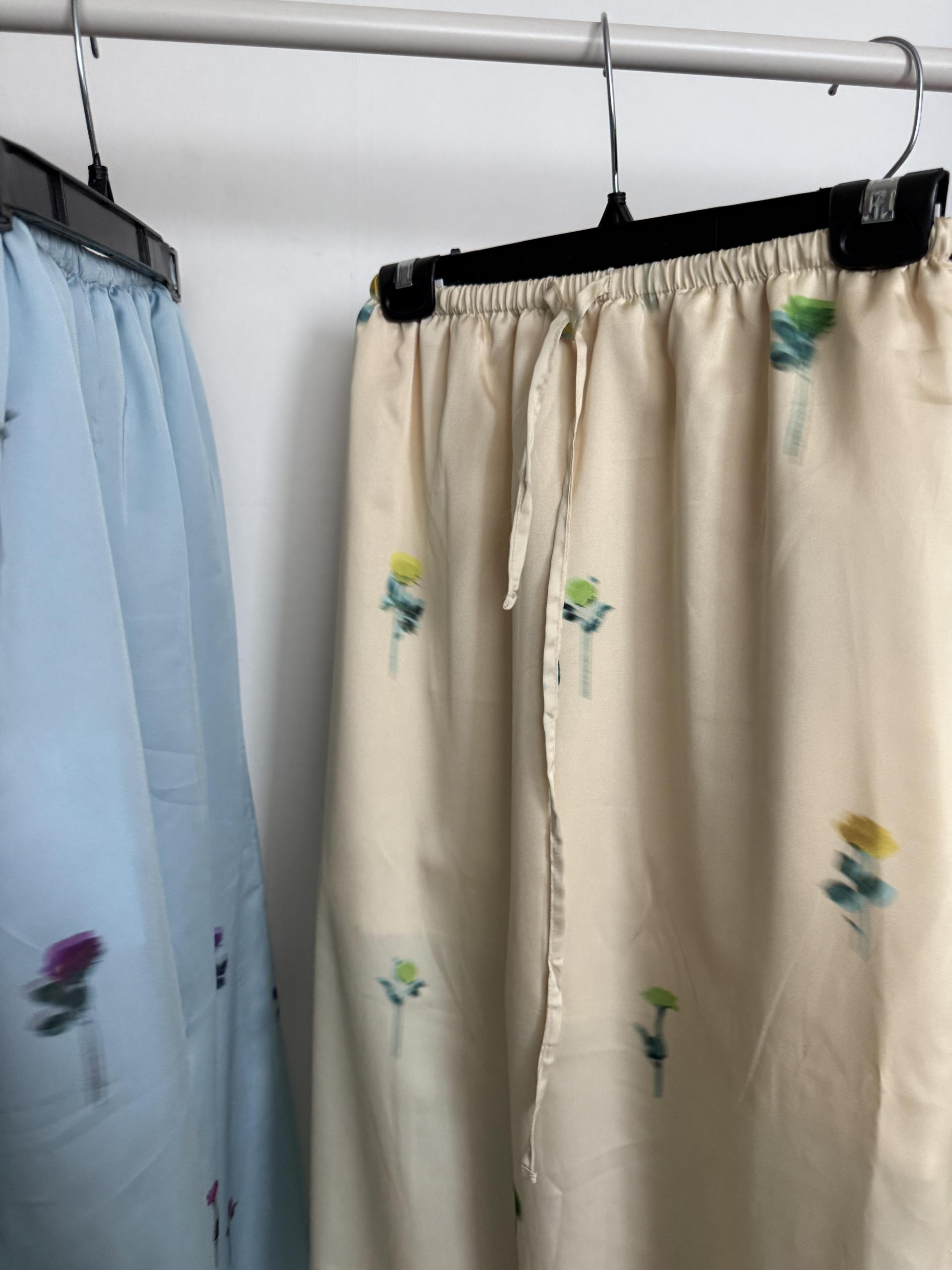 megan flower skirt (sky blue/black/yellow)
