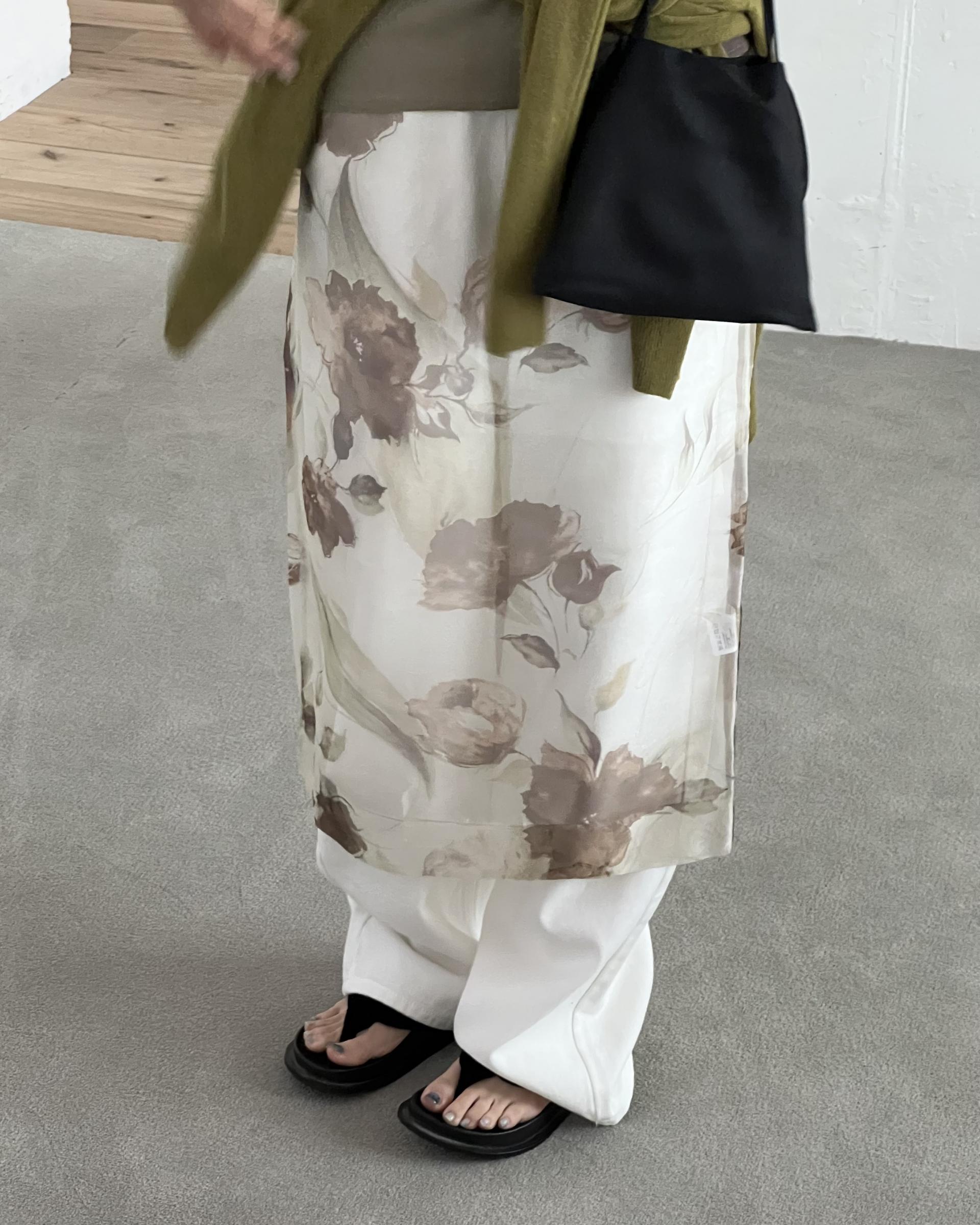 see layered skirt (grey/beige)