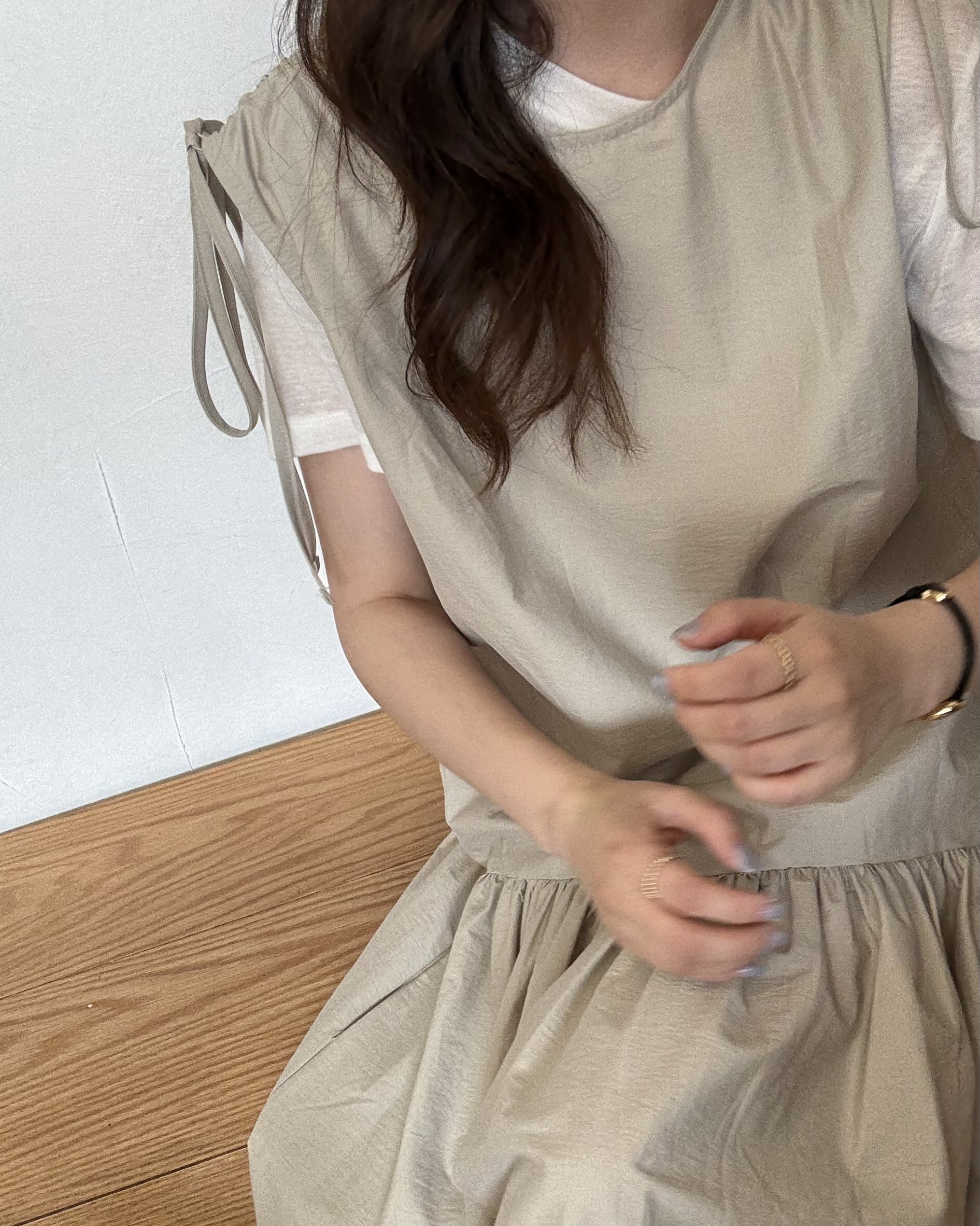 butter ribbon dress (beige/white)