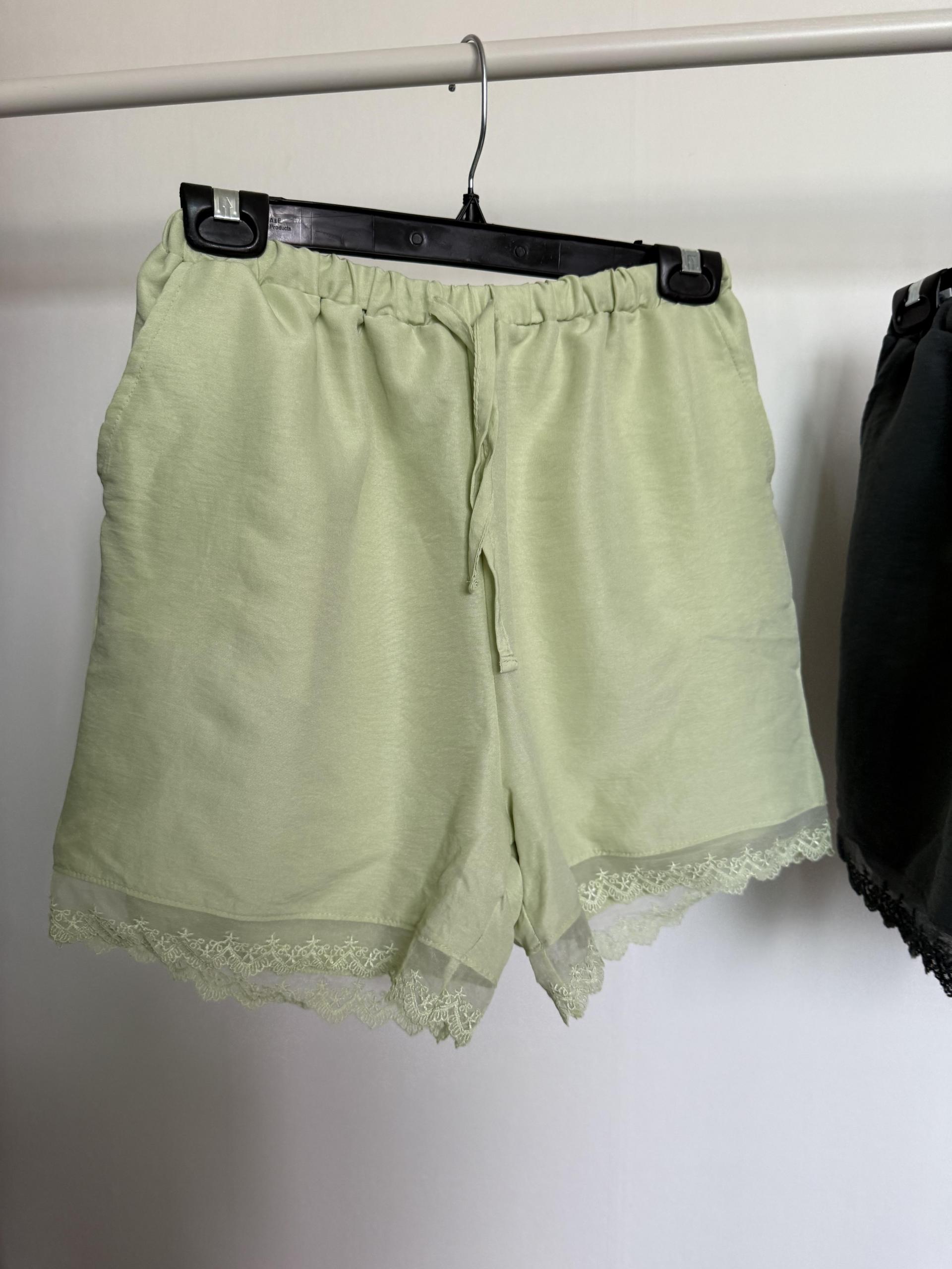 lagoon lace shorts (charcoal/melon/black)