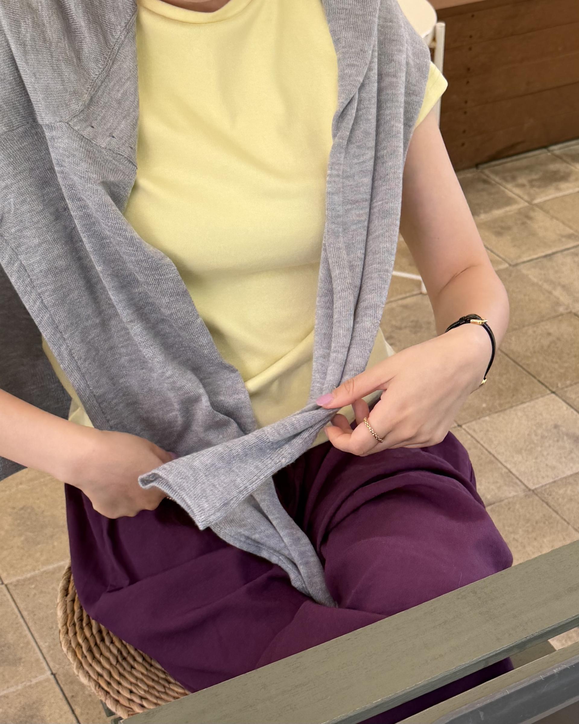 us v-neck knit