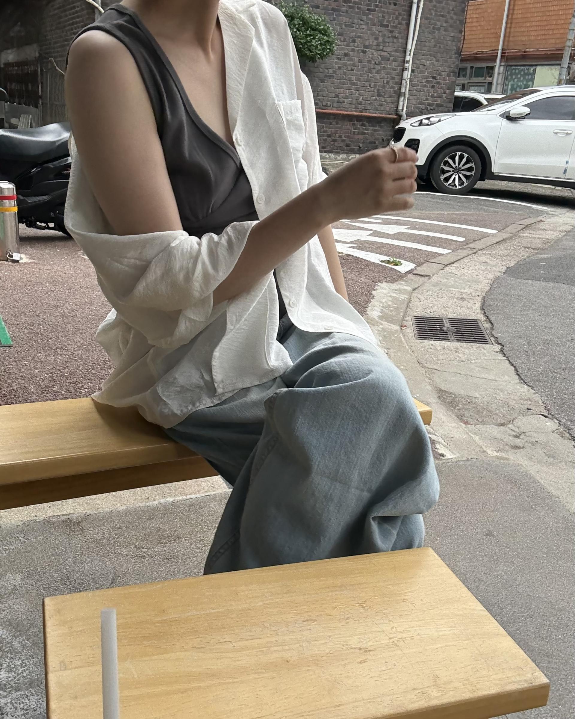 sand sleeveless (charcoal/white/olive)