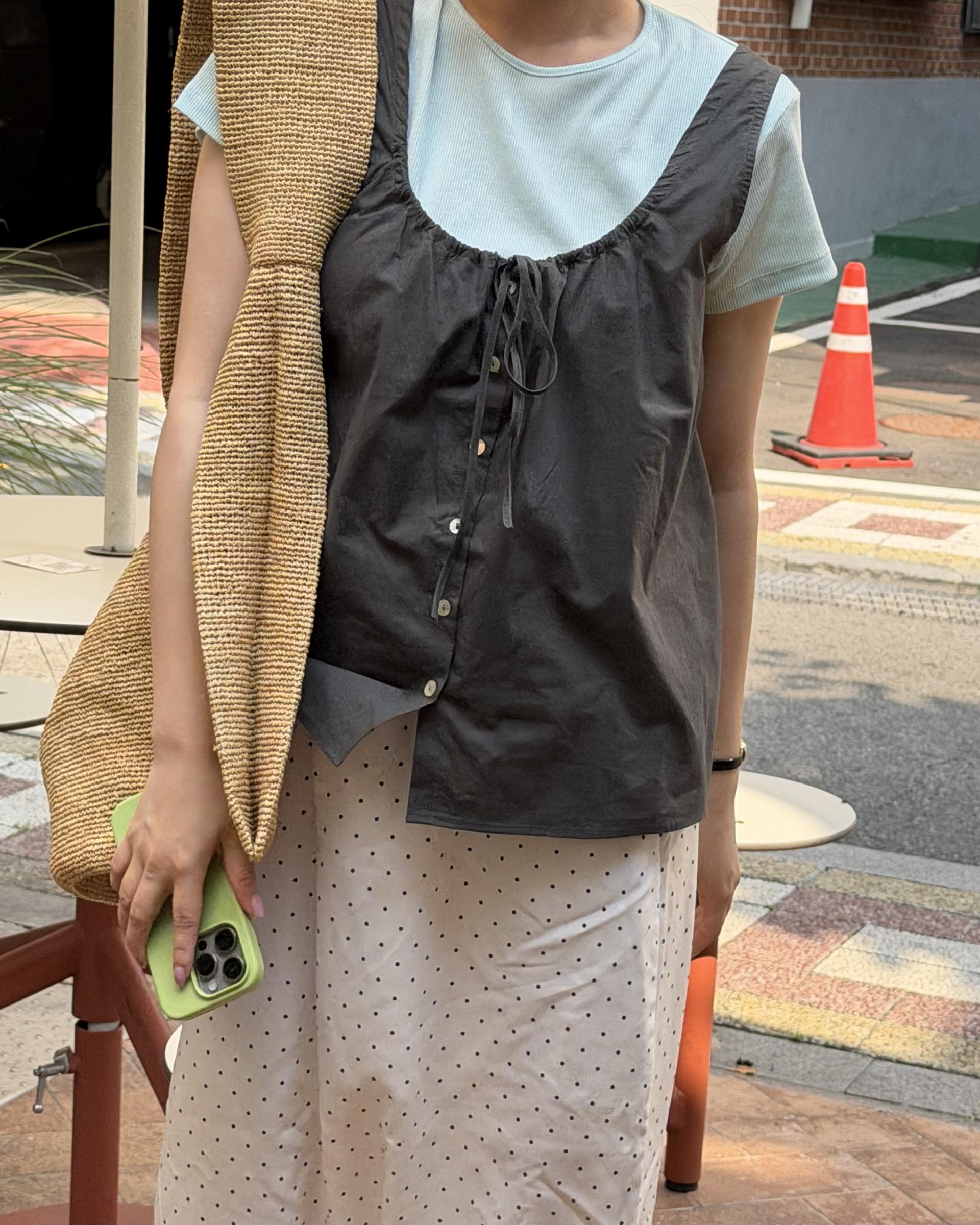 dew blouse (charcoal/white)