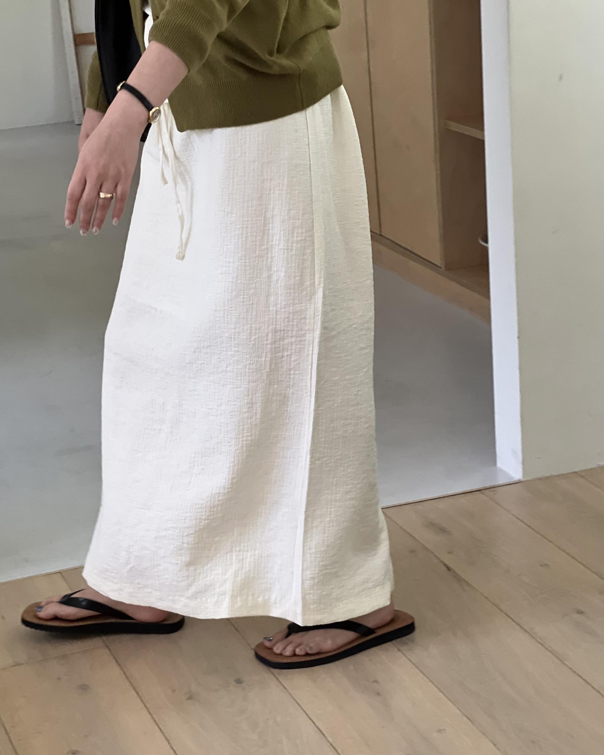 base wrinkle skirt (black/cream)