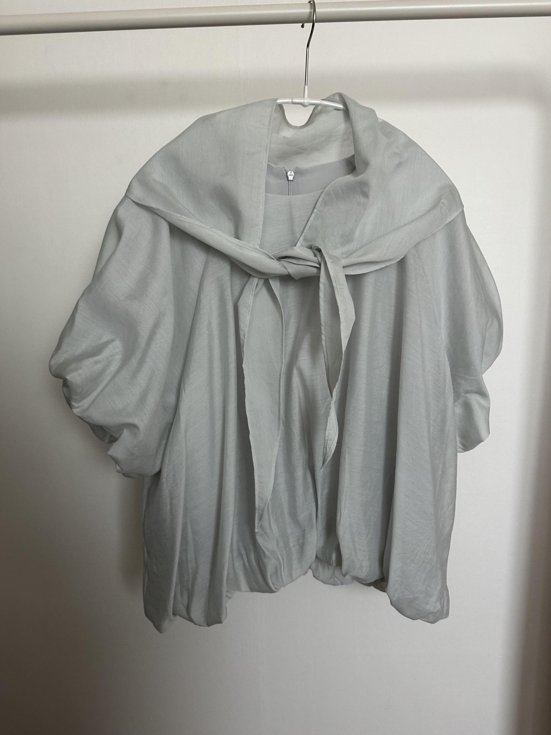 tete scarf blouse