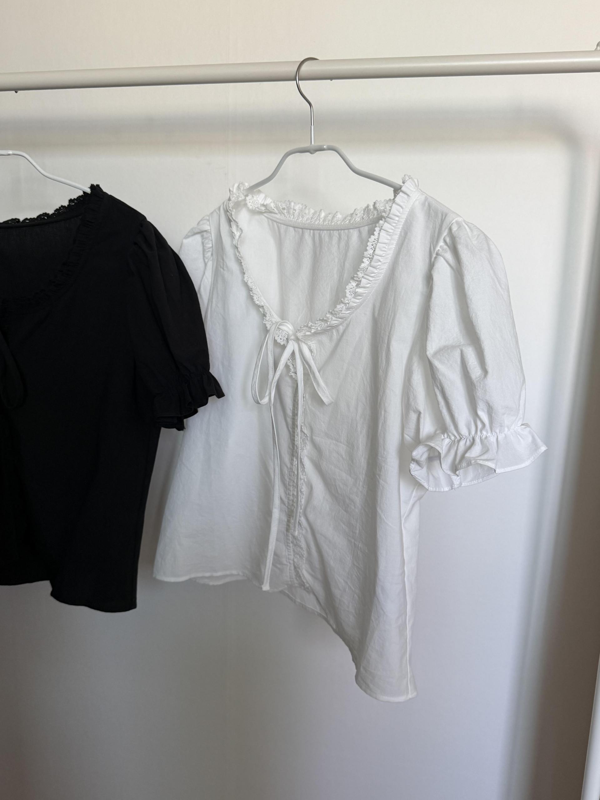 joy lace blouse (white/black)