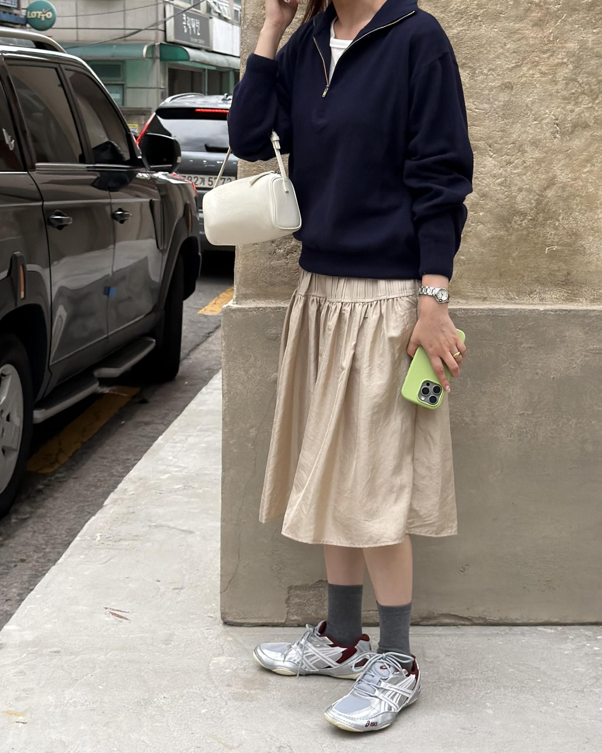 marge pintuck skirt (milk beige/charcoal)